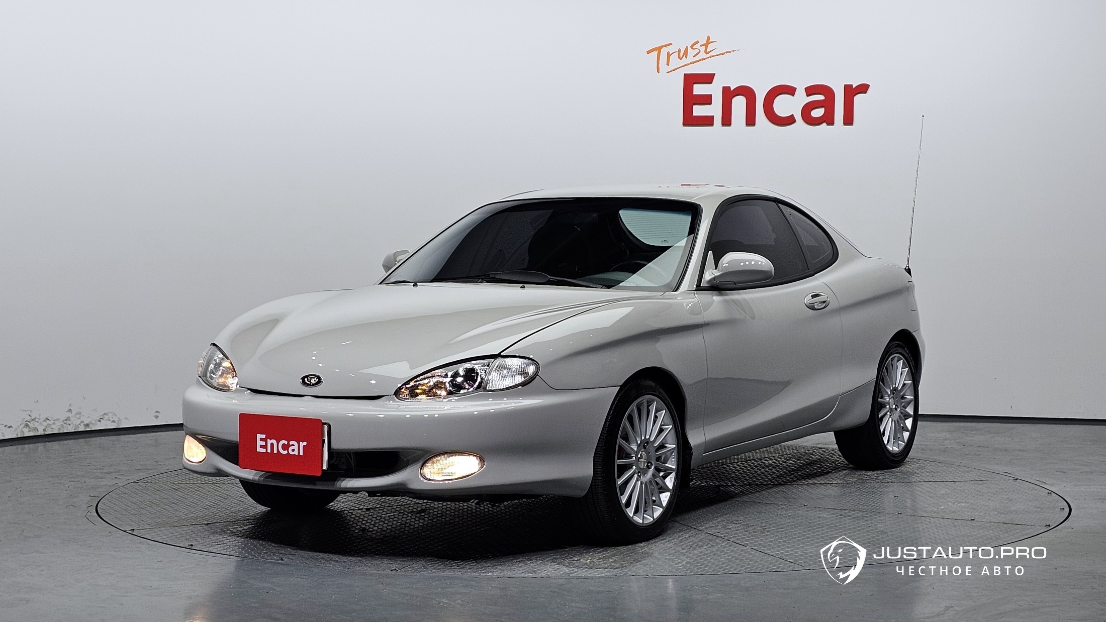 Автомобиль Hyundai Tiburon