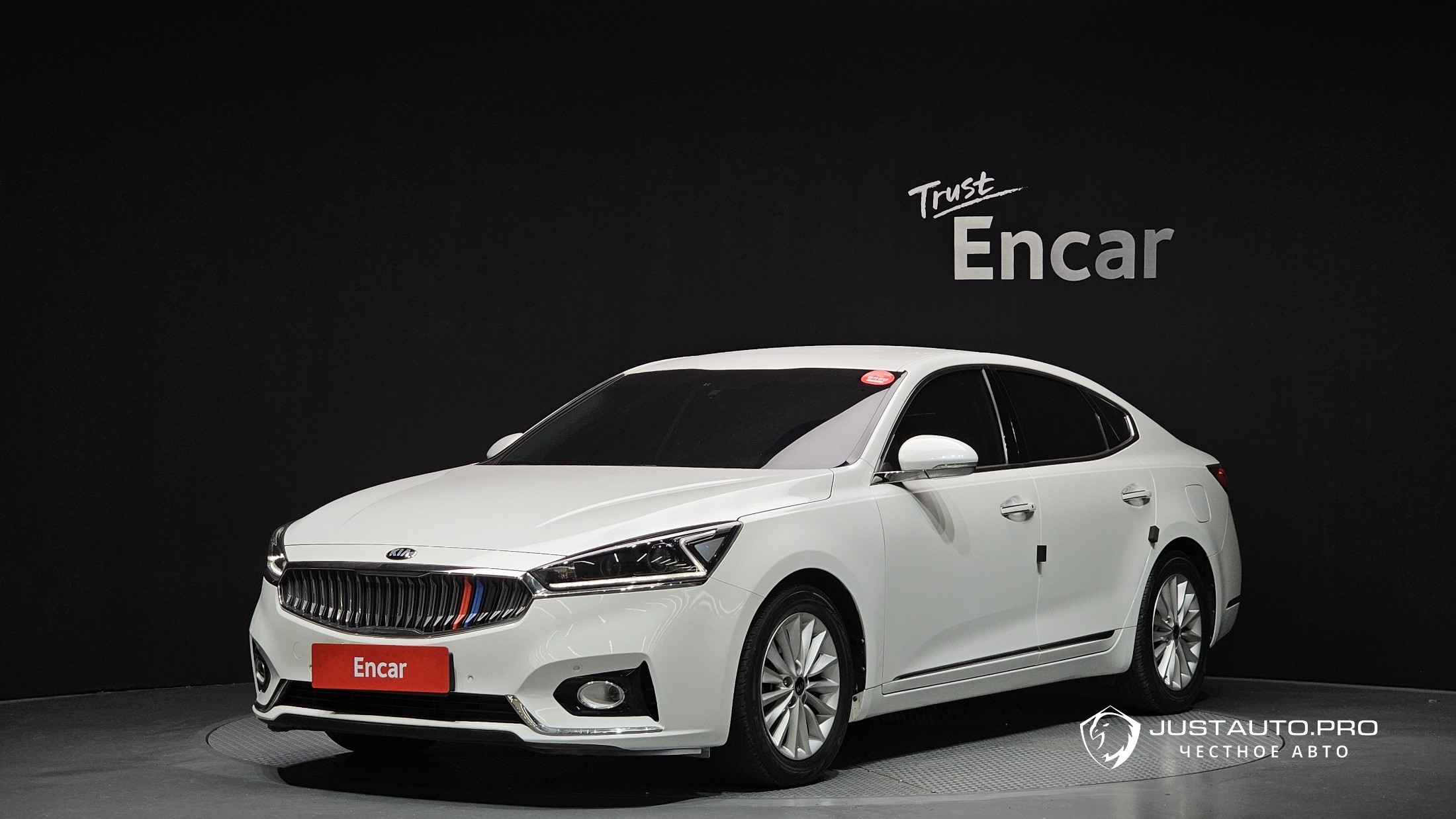 Автомобиль Kia K7