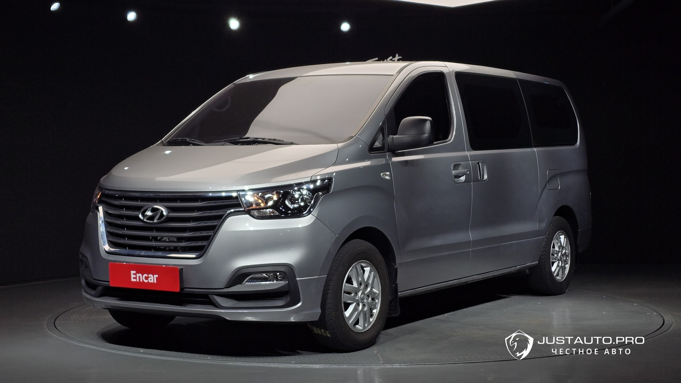 Автомобиль Hyundai Starex
