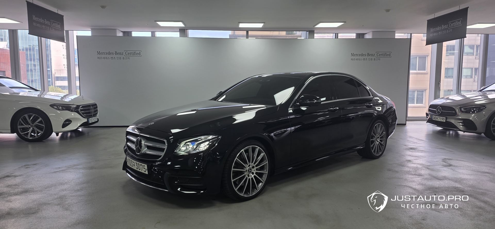 Автомобиль Mercedes-Benz E-Class