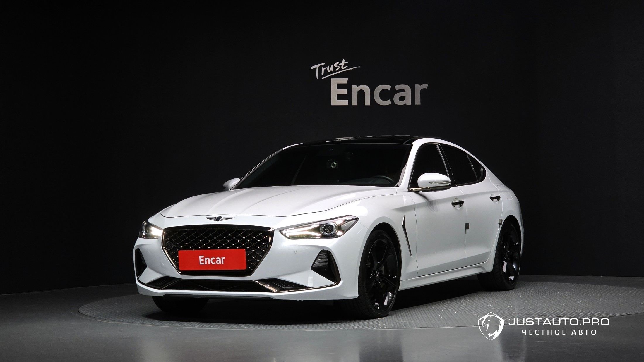 Автомобиль Genesis G70
