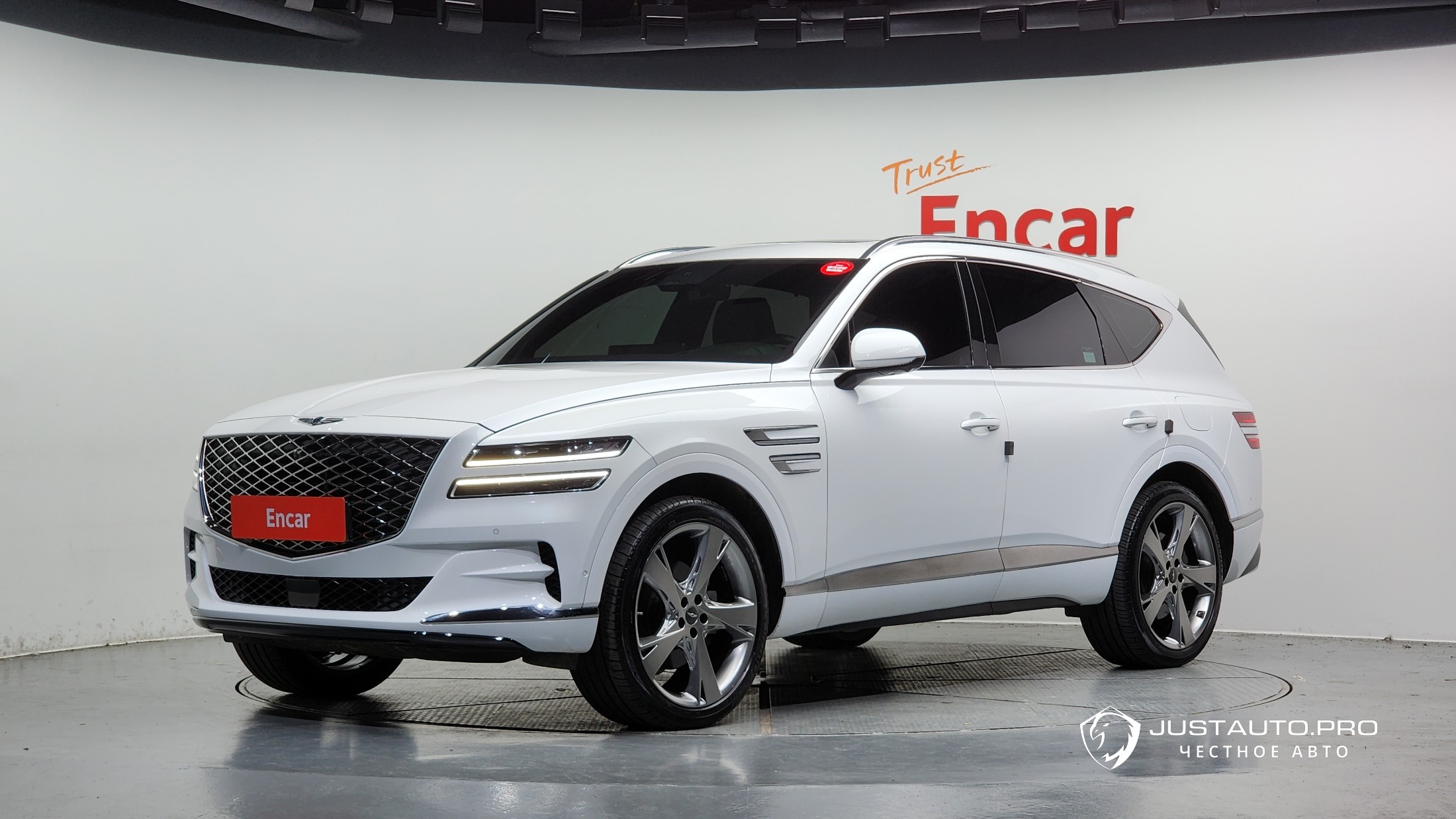 Автомобиль Genesis GV80