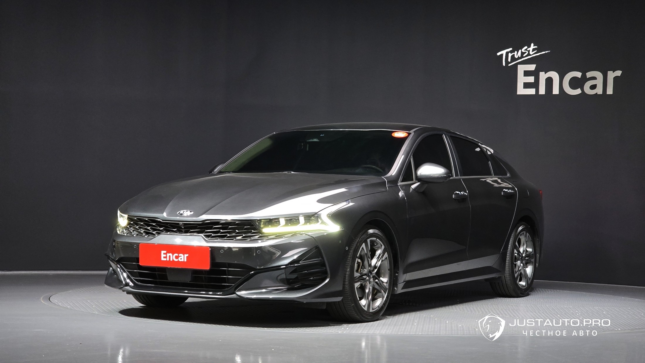 Автомобиль Kia K5