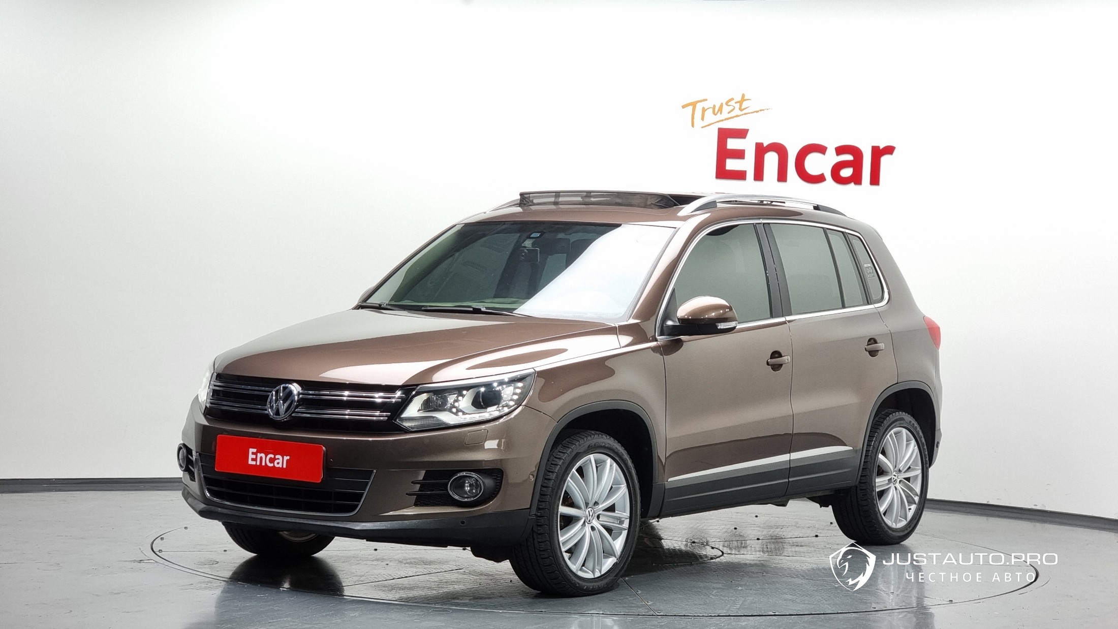 Автомобиль Volkswagen Tiguan