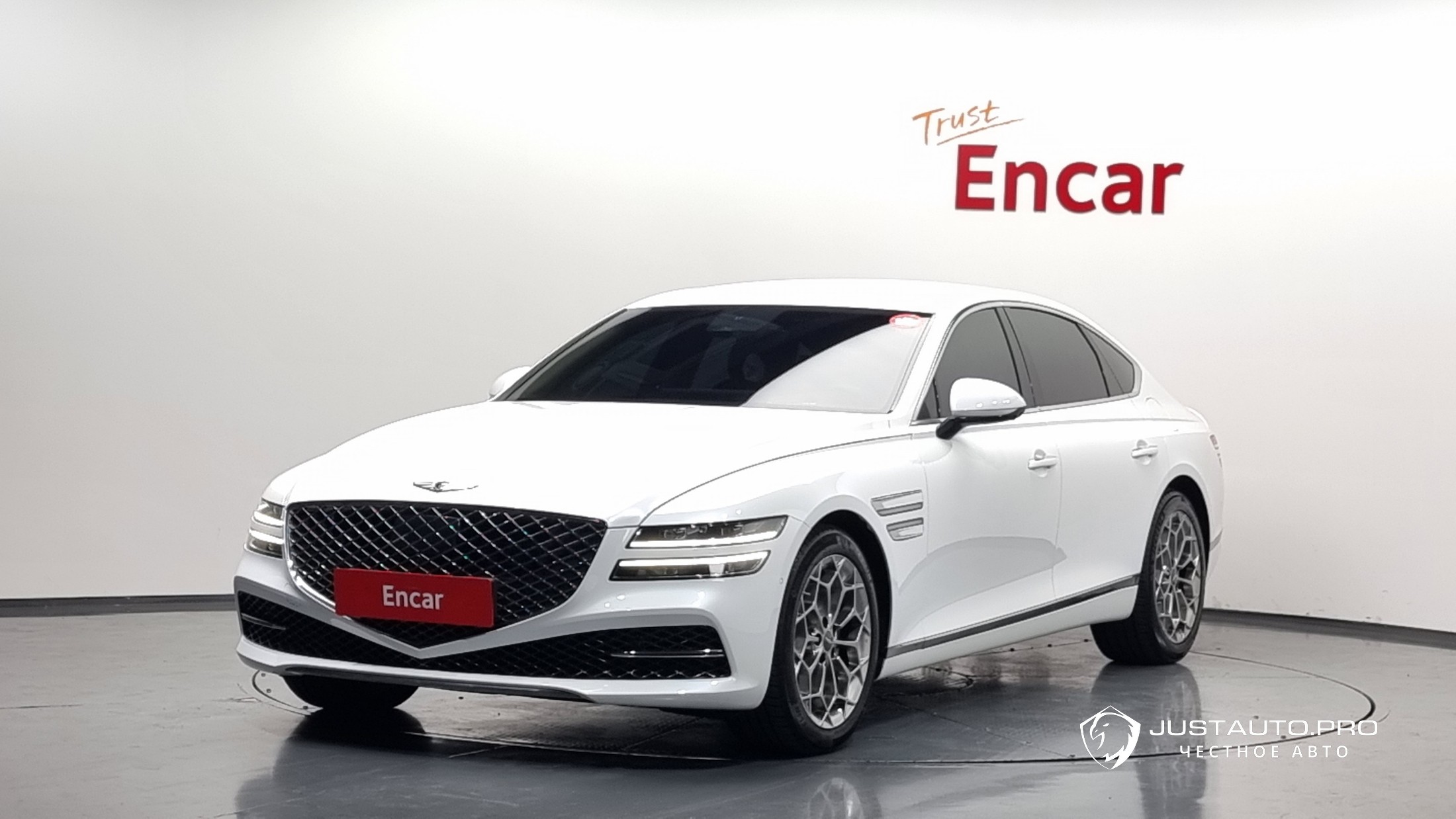 Автомобиль Genesis G80