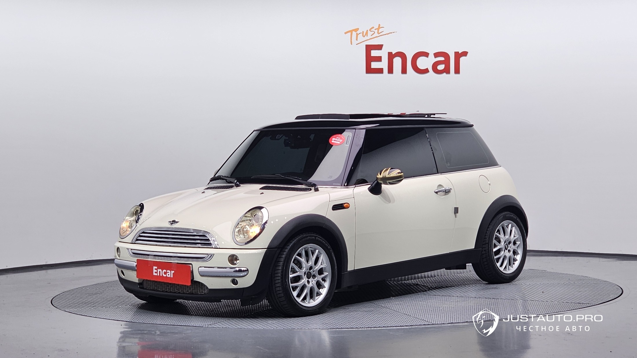 Автомобиль Mini Cooper