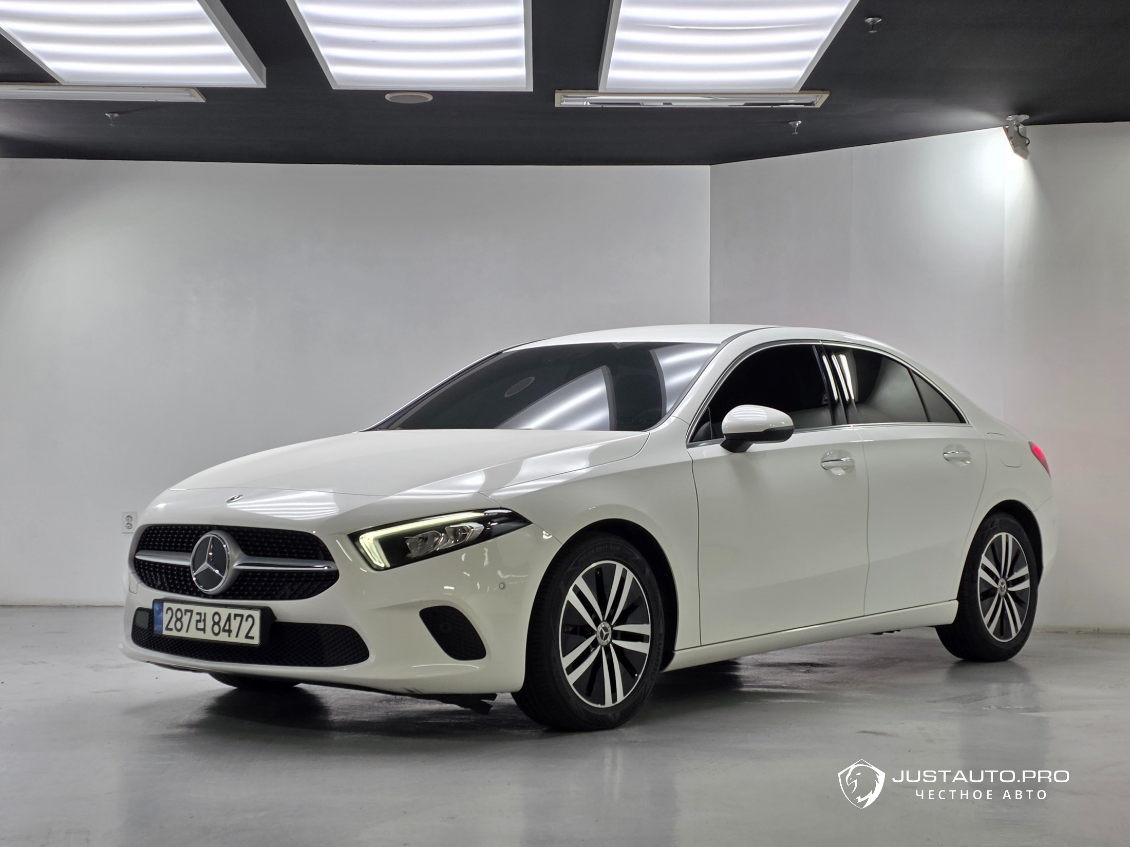 Автомобиль Mercedes-Benz A-Class