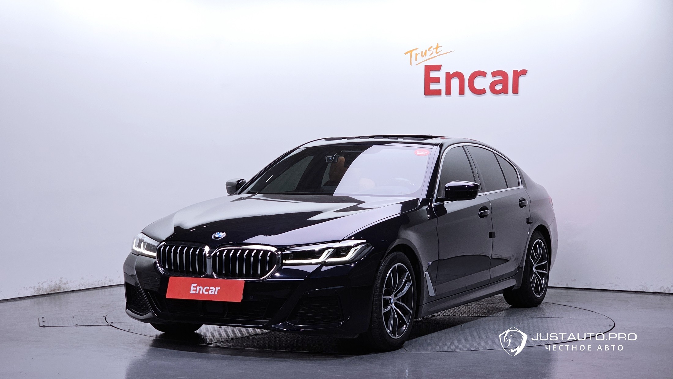 Автомобиль BMW 5-Series