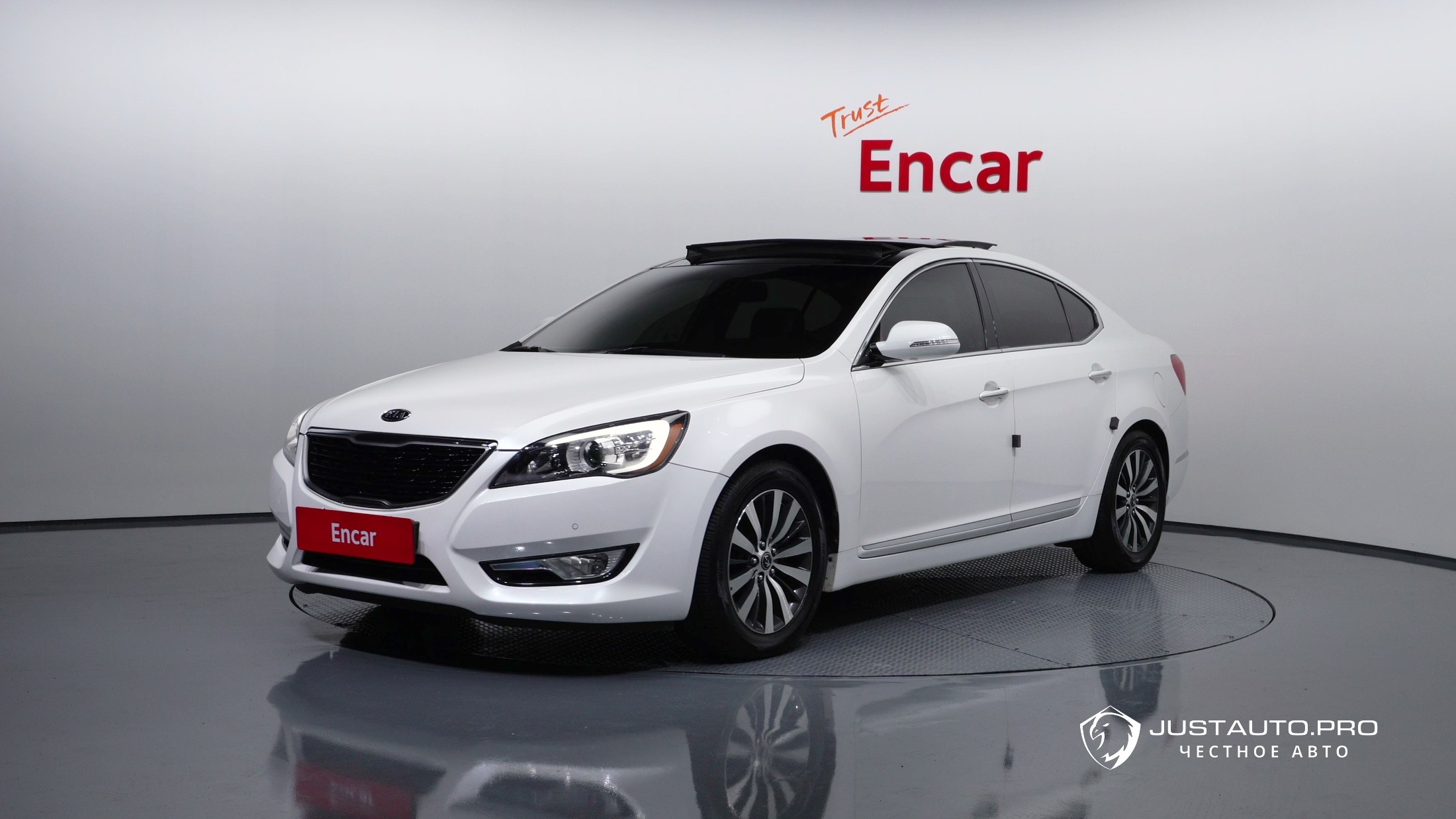 Автомобиль Kia K7