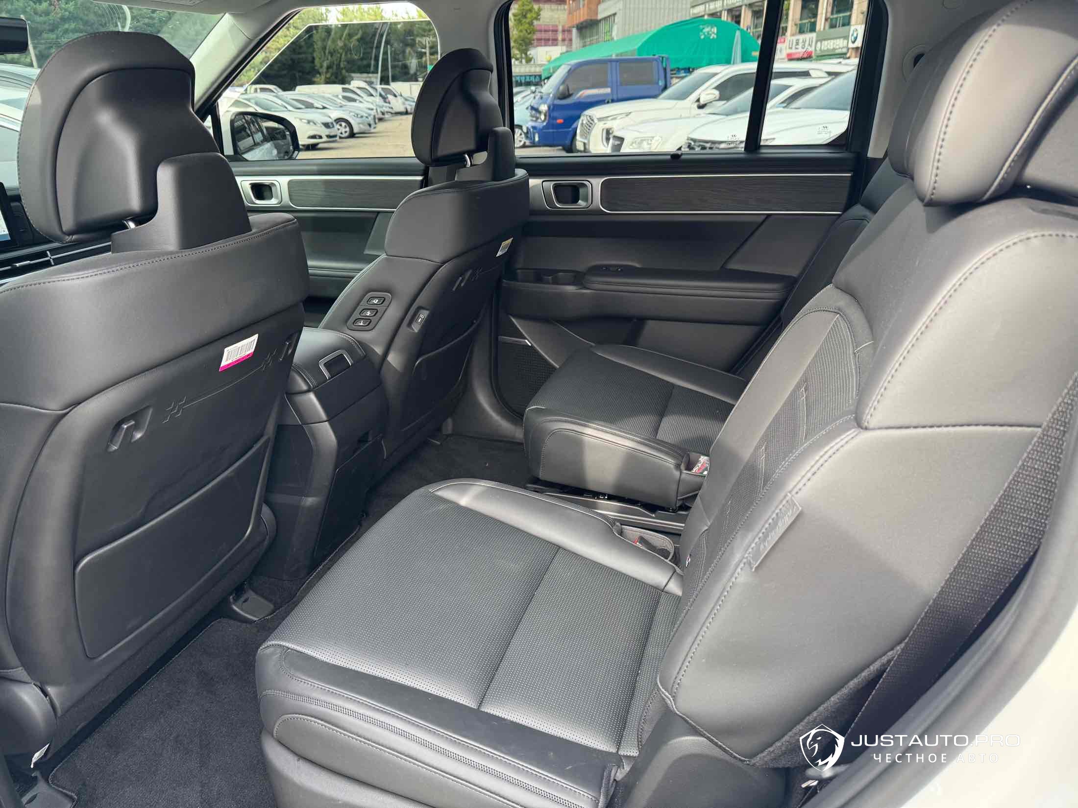 Автомобиль Hyundai Santafe