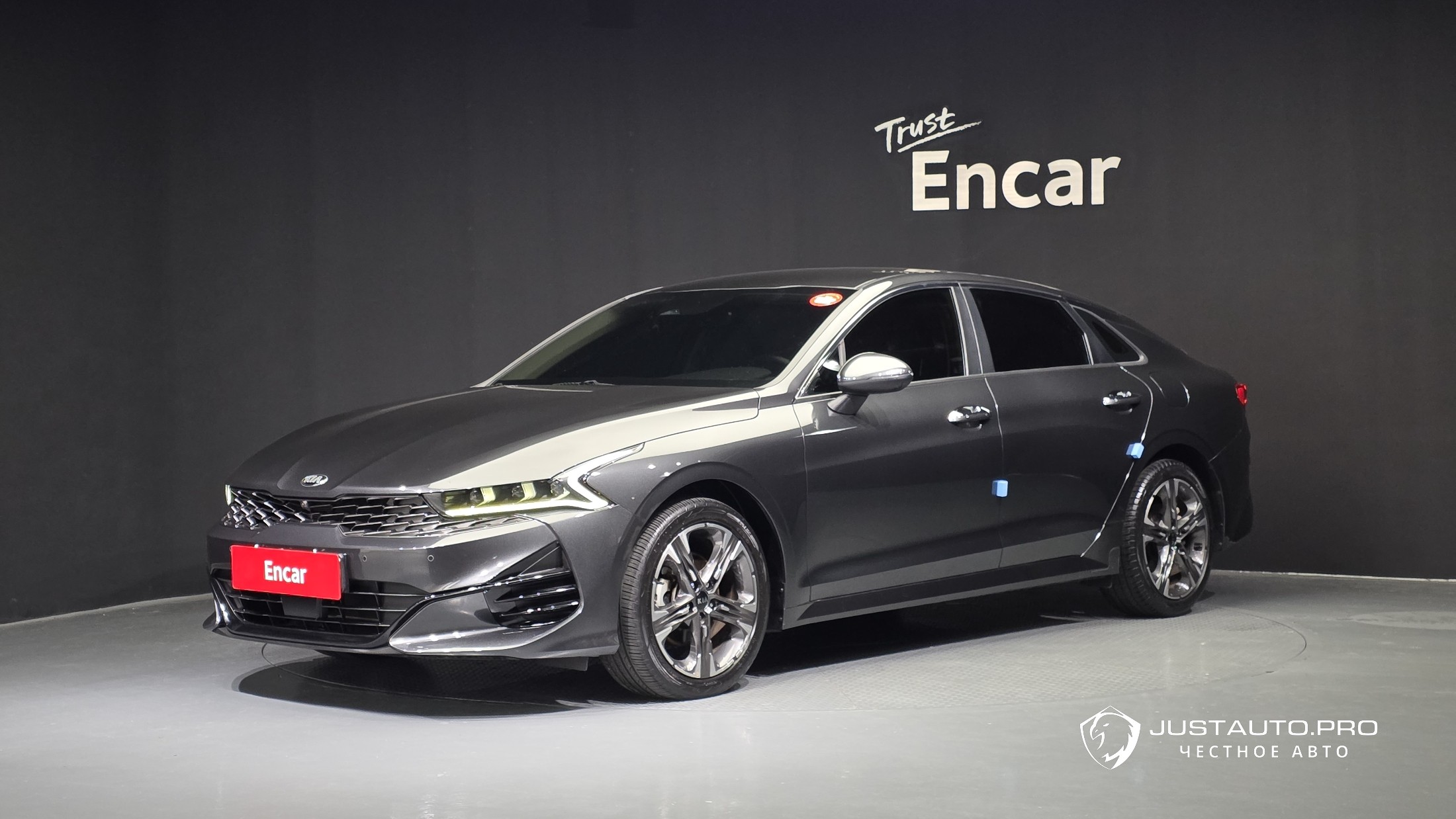 Автомобиль Kia K5