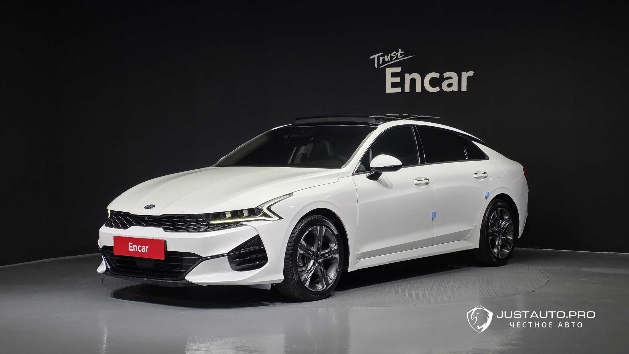 Автомобиль Kia K5