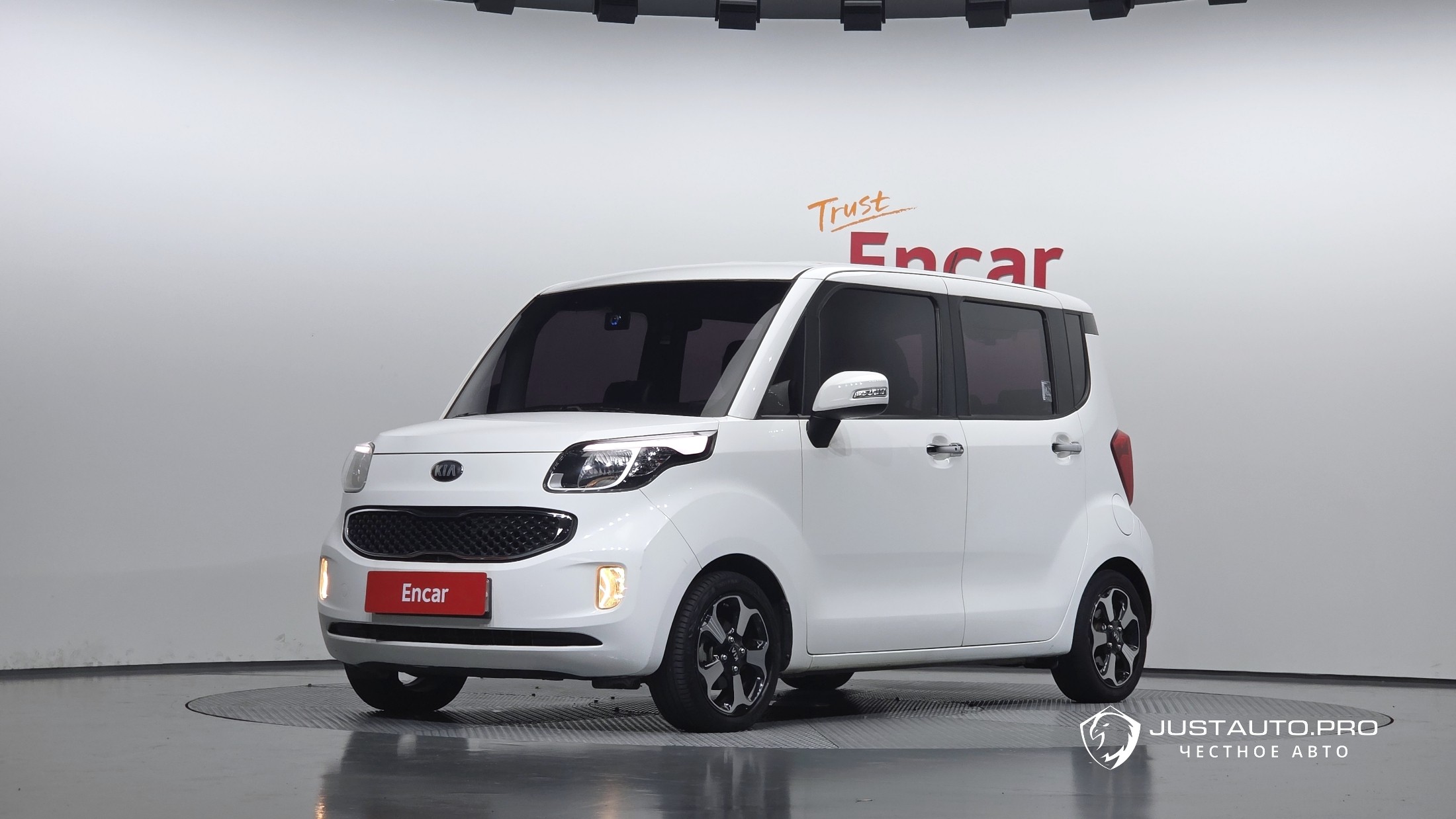 Автомобиль Kia RAY