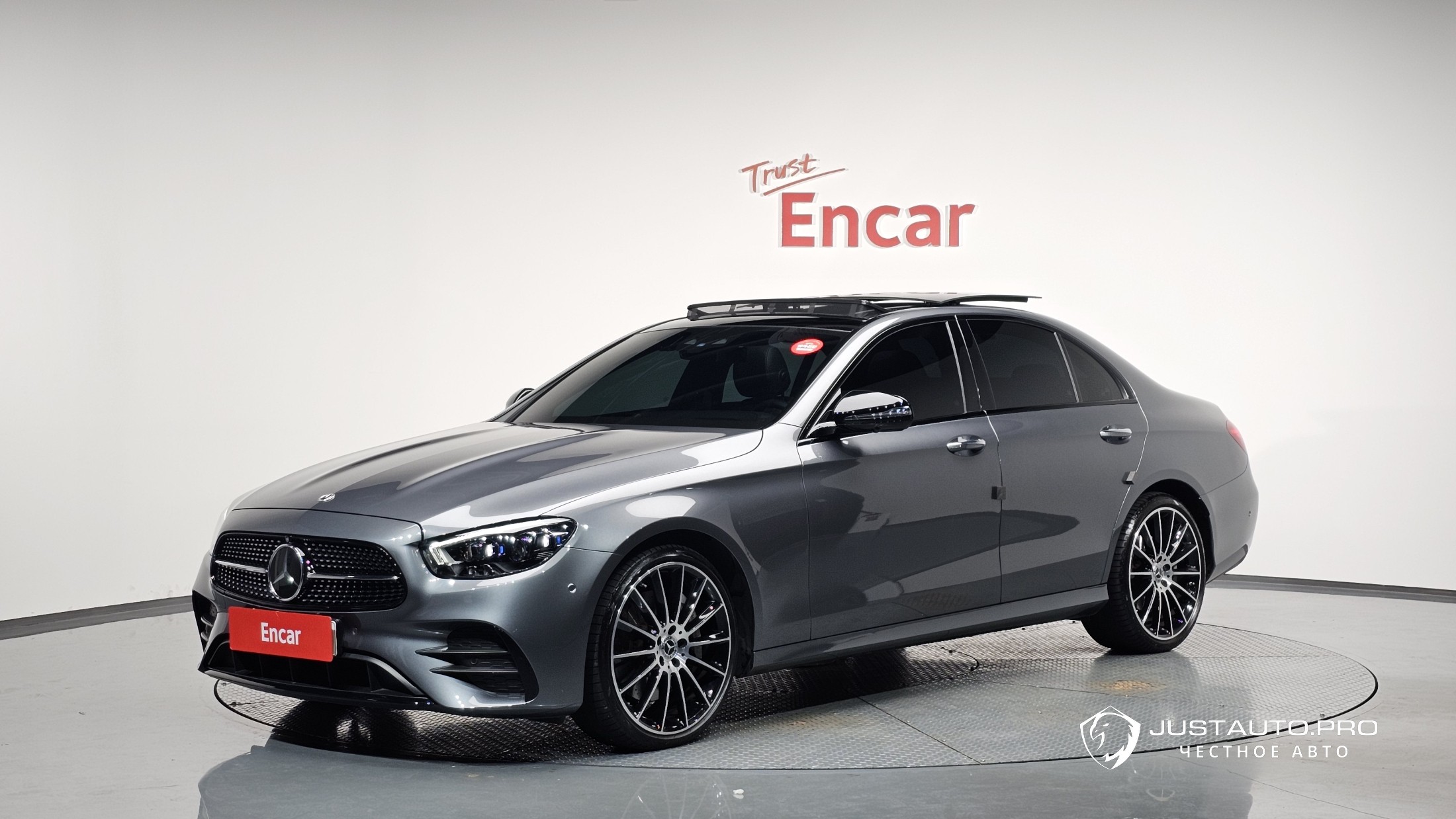 Автомобиль Mercedes-Benz E-Class