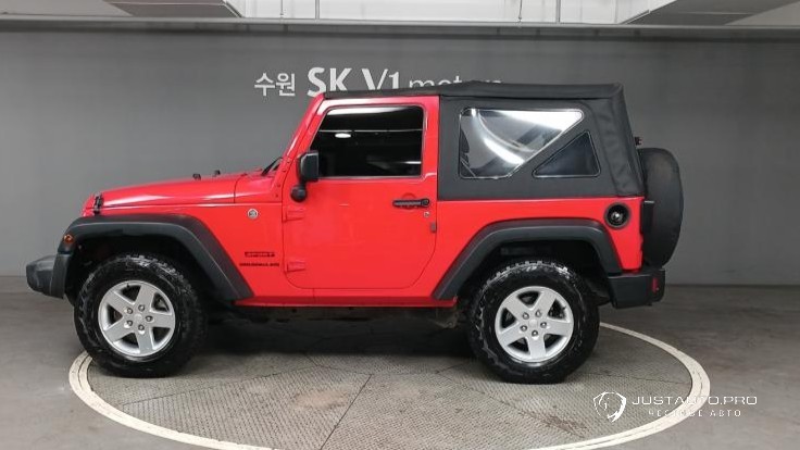 Автомобиль Jeep Wrangler