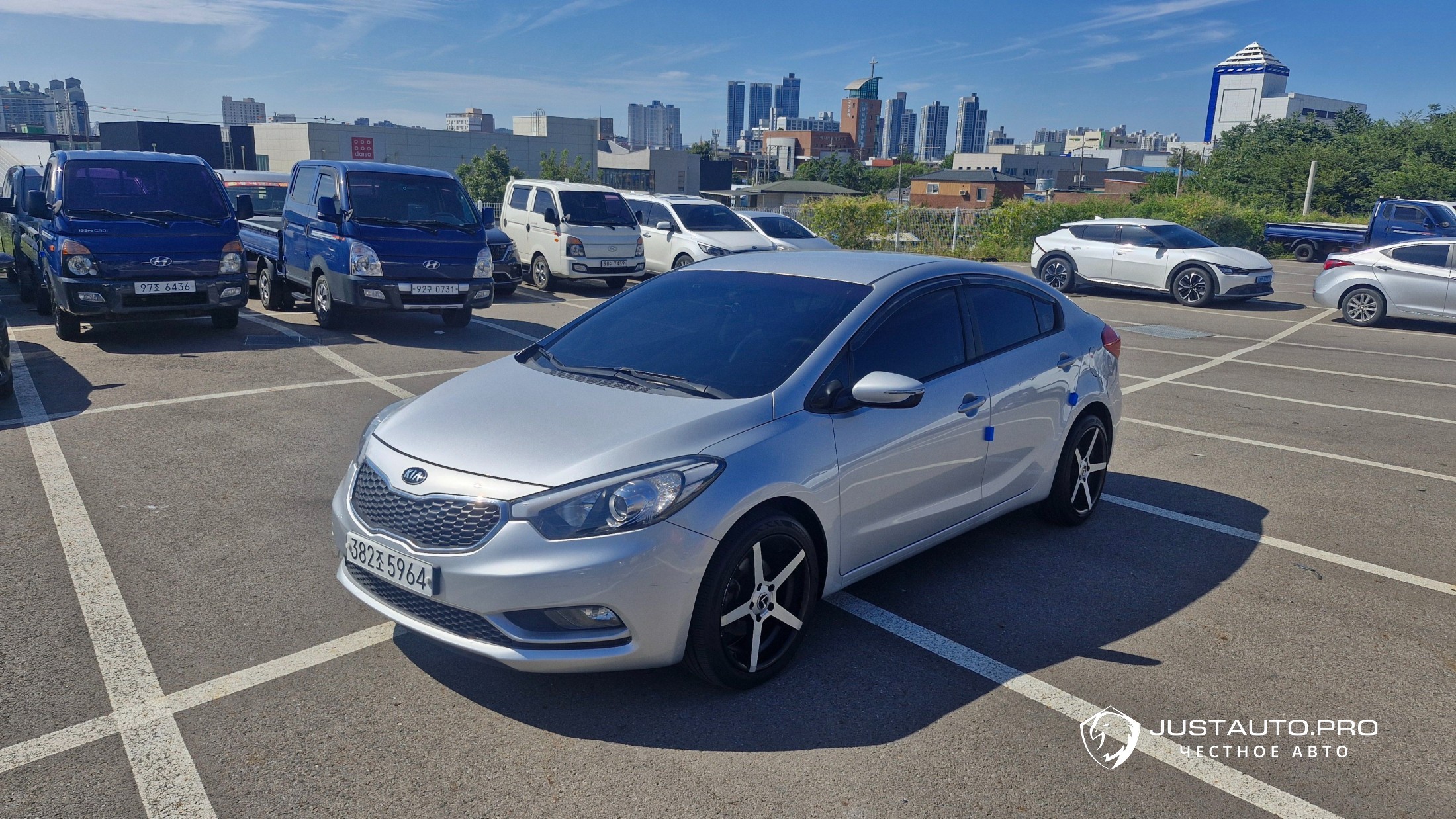 Автомобиль Kia K3