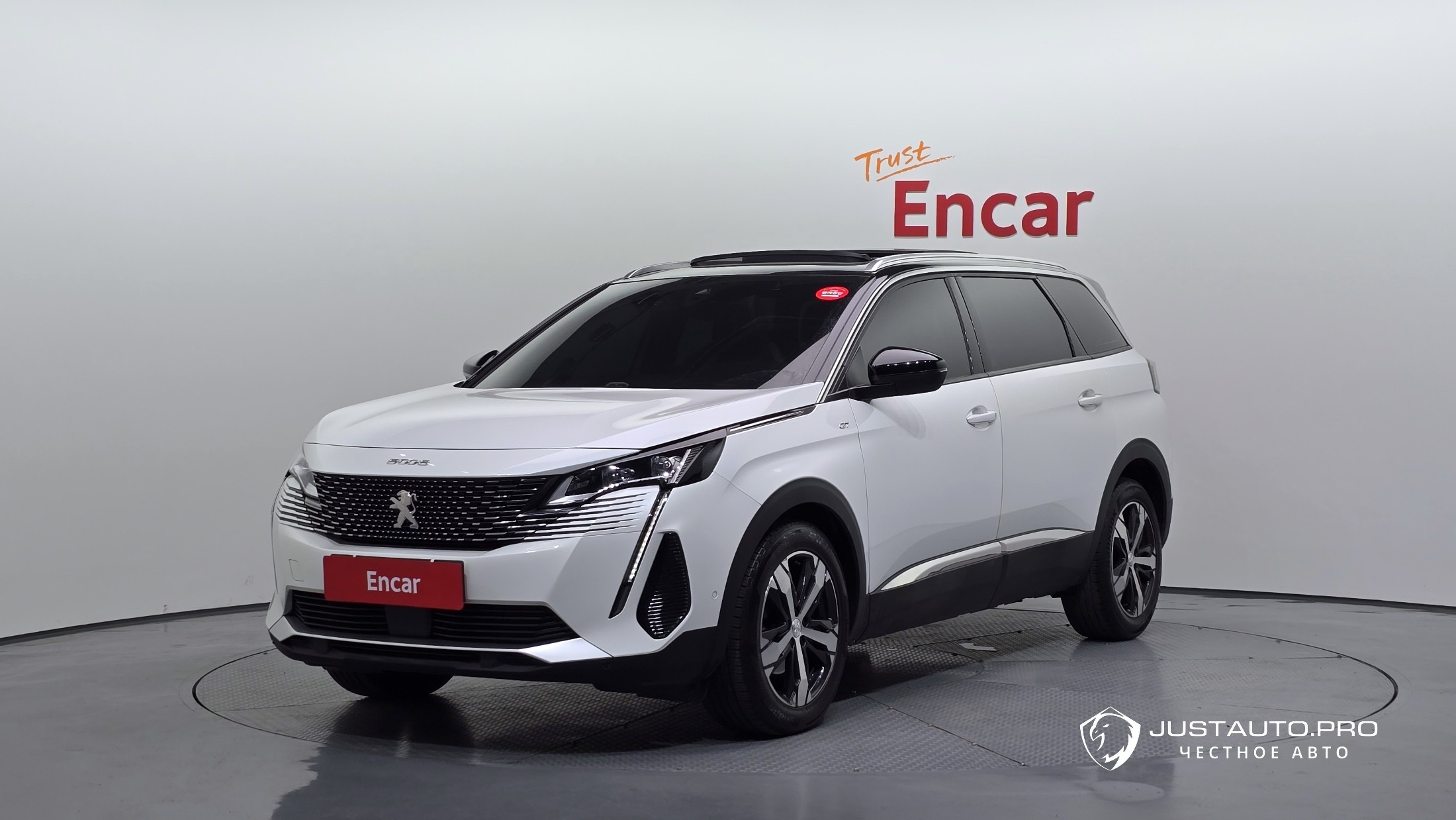 Автомобиль Peugeot 5008