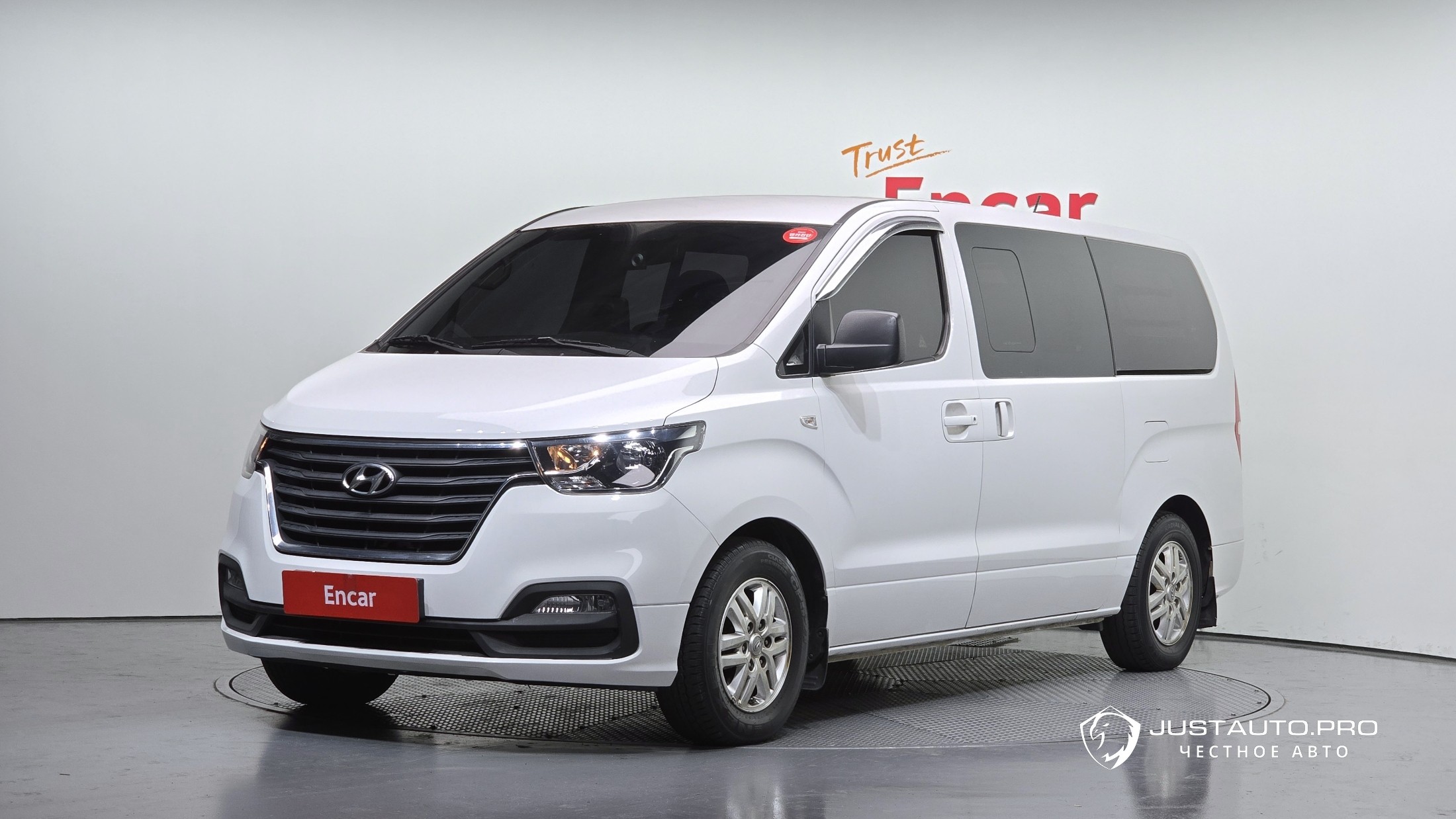 Автомобиль Hyundai Starex