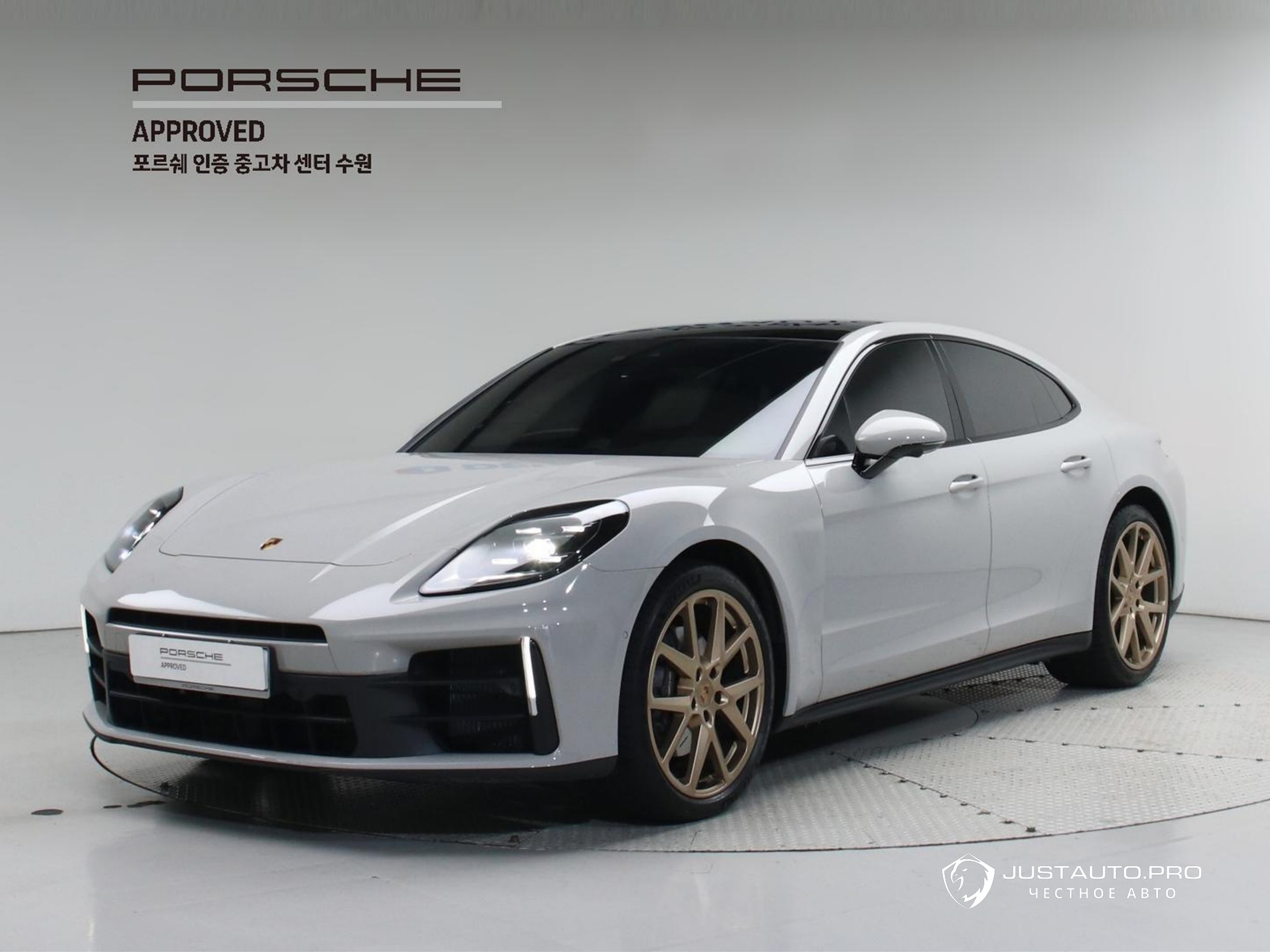Автомобиль Porsche Panamera