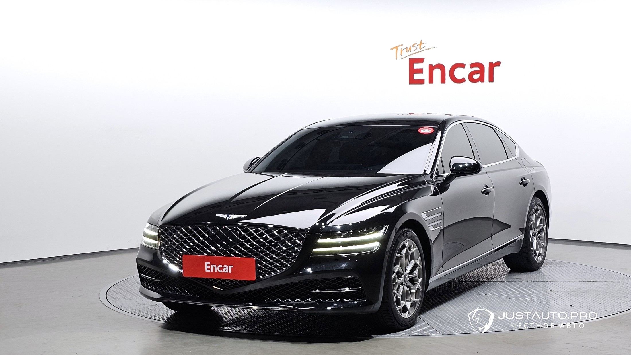 Автомобиль Genesis G80