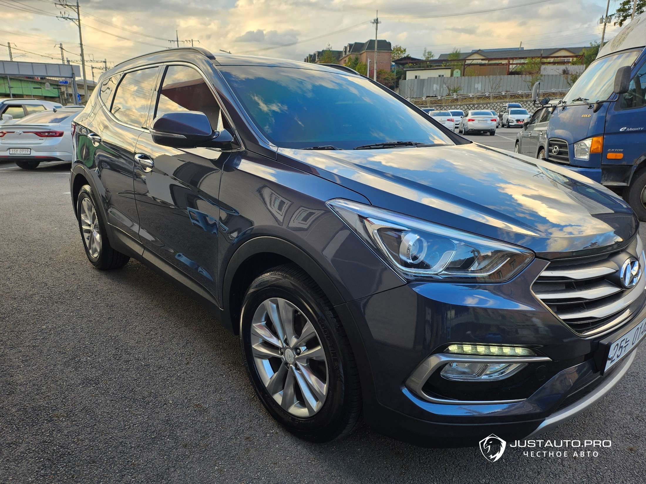 Автомобиль Hyundai Santafe