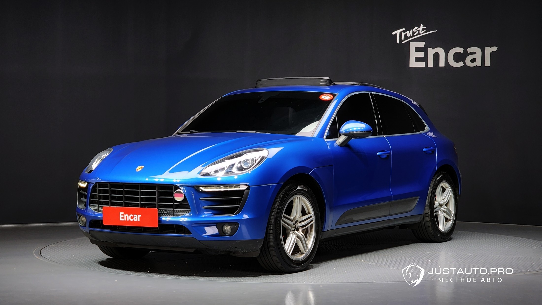 Автомобиль Porsche Macan