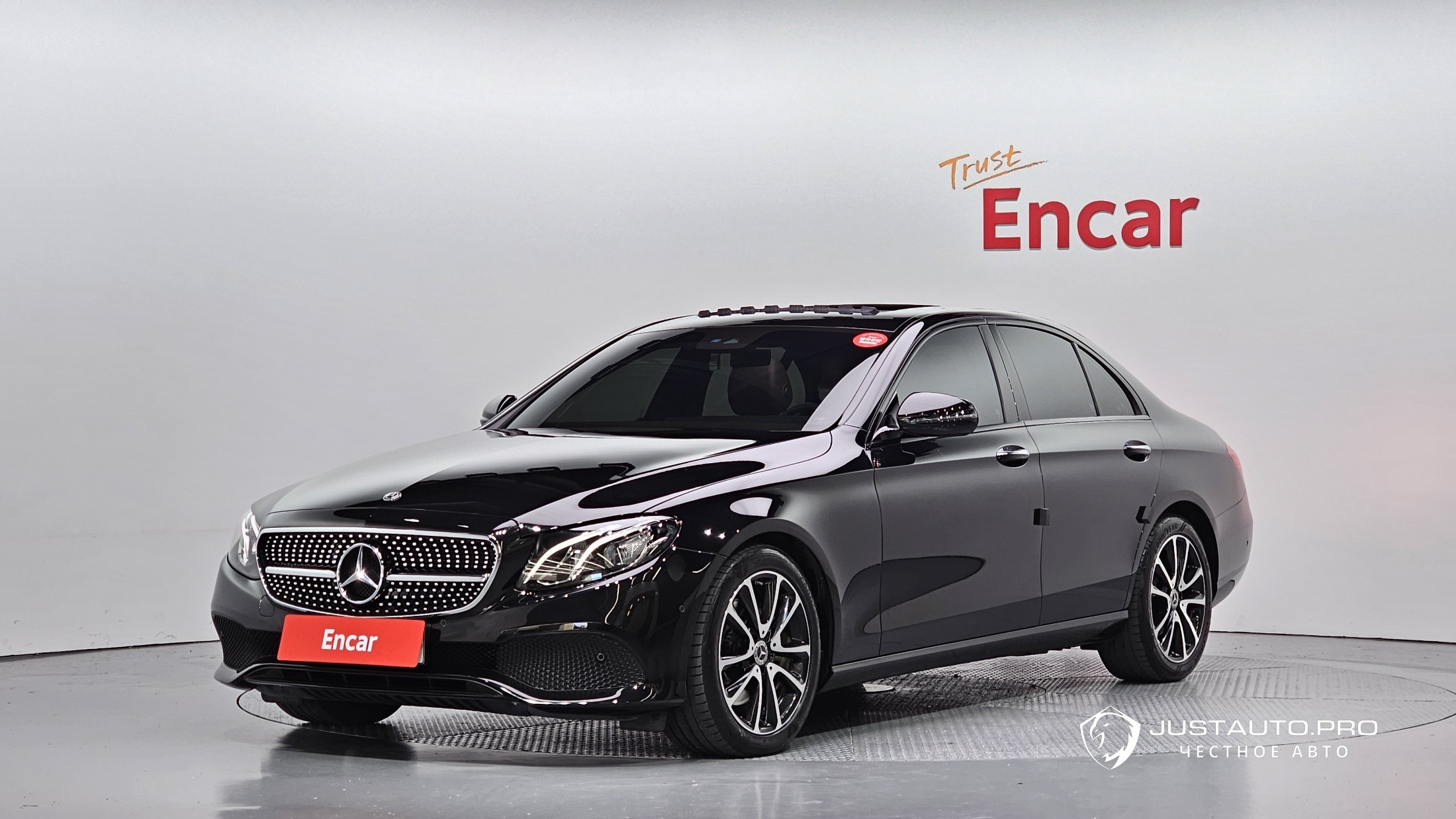 Автомобиль Mercedes-Benz E-Class