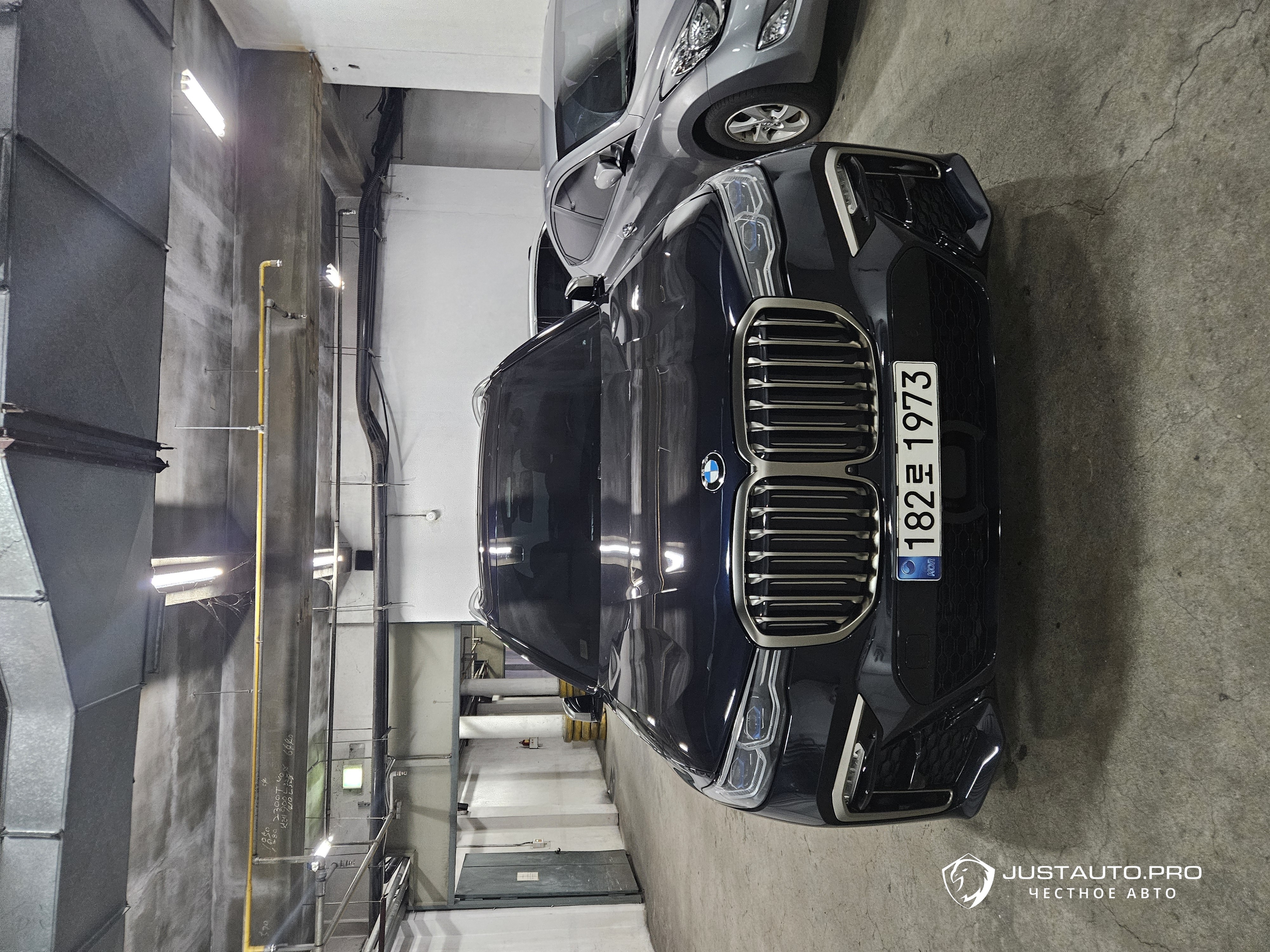 Автомобиль BMW X7