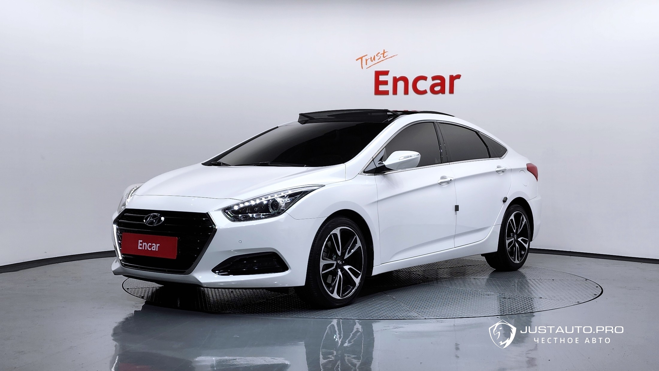 Автомобиль Hyundai i40