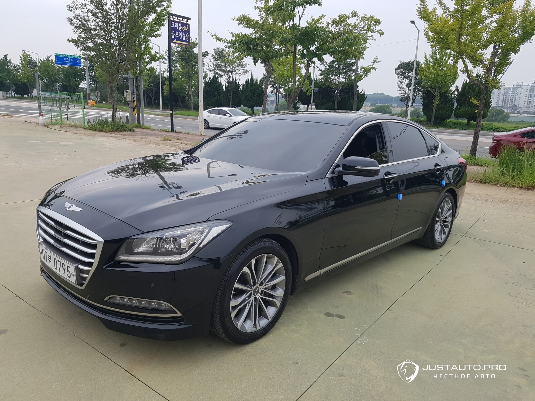 Автомобиль Hyundai Genesis