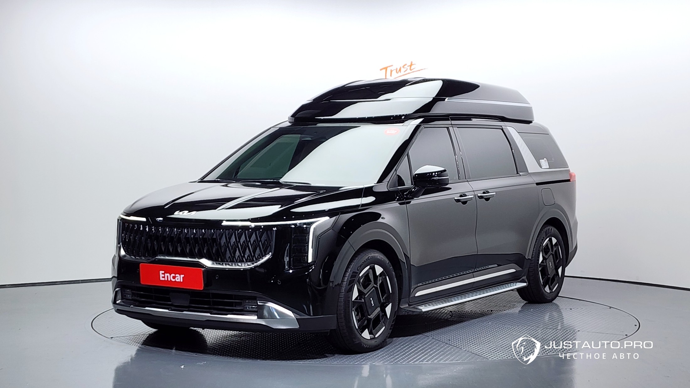 Автомобиль Kia Canival