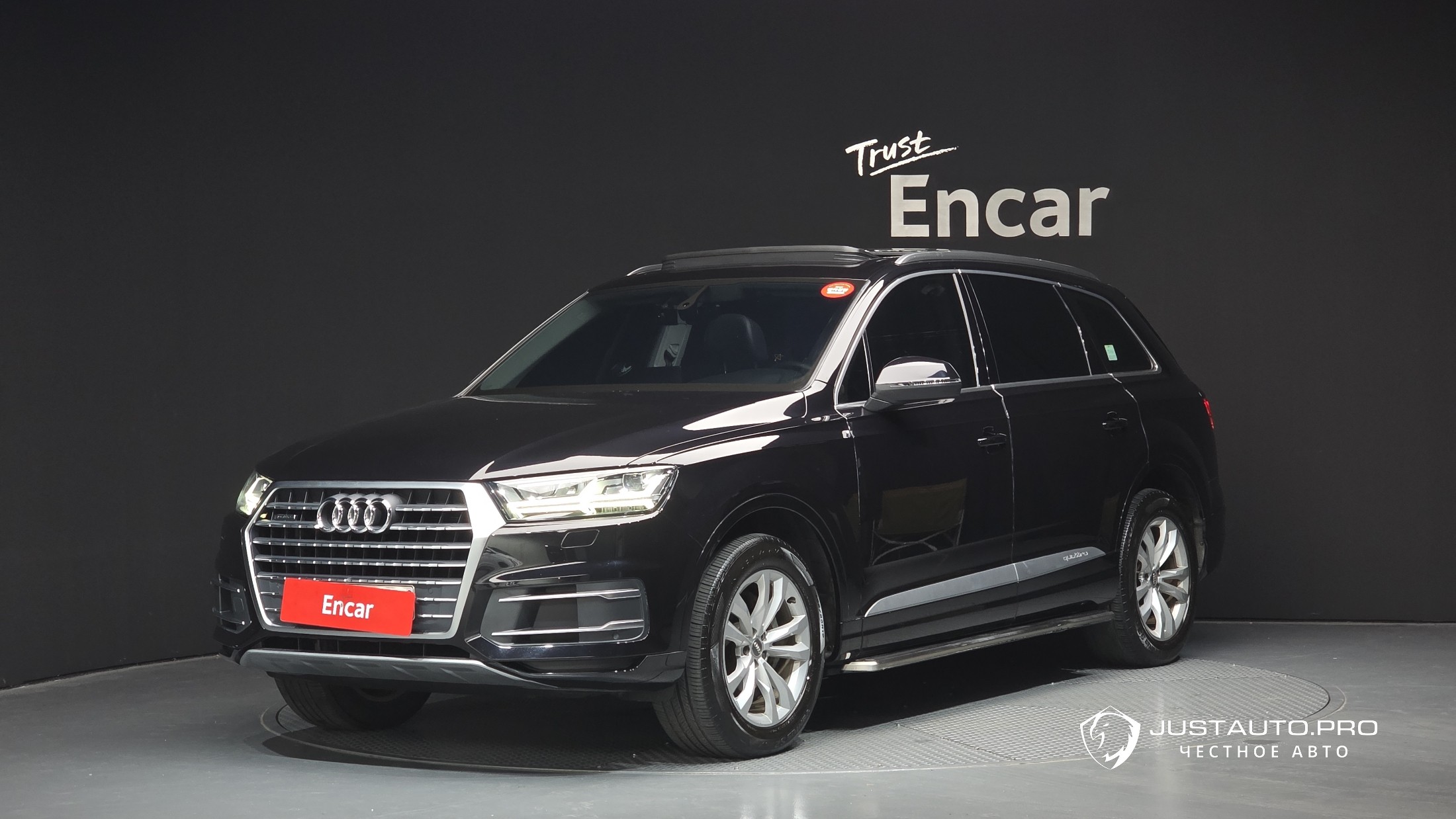 Автомобиль Audi Q7
