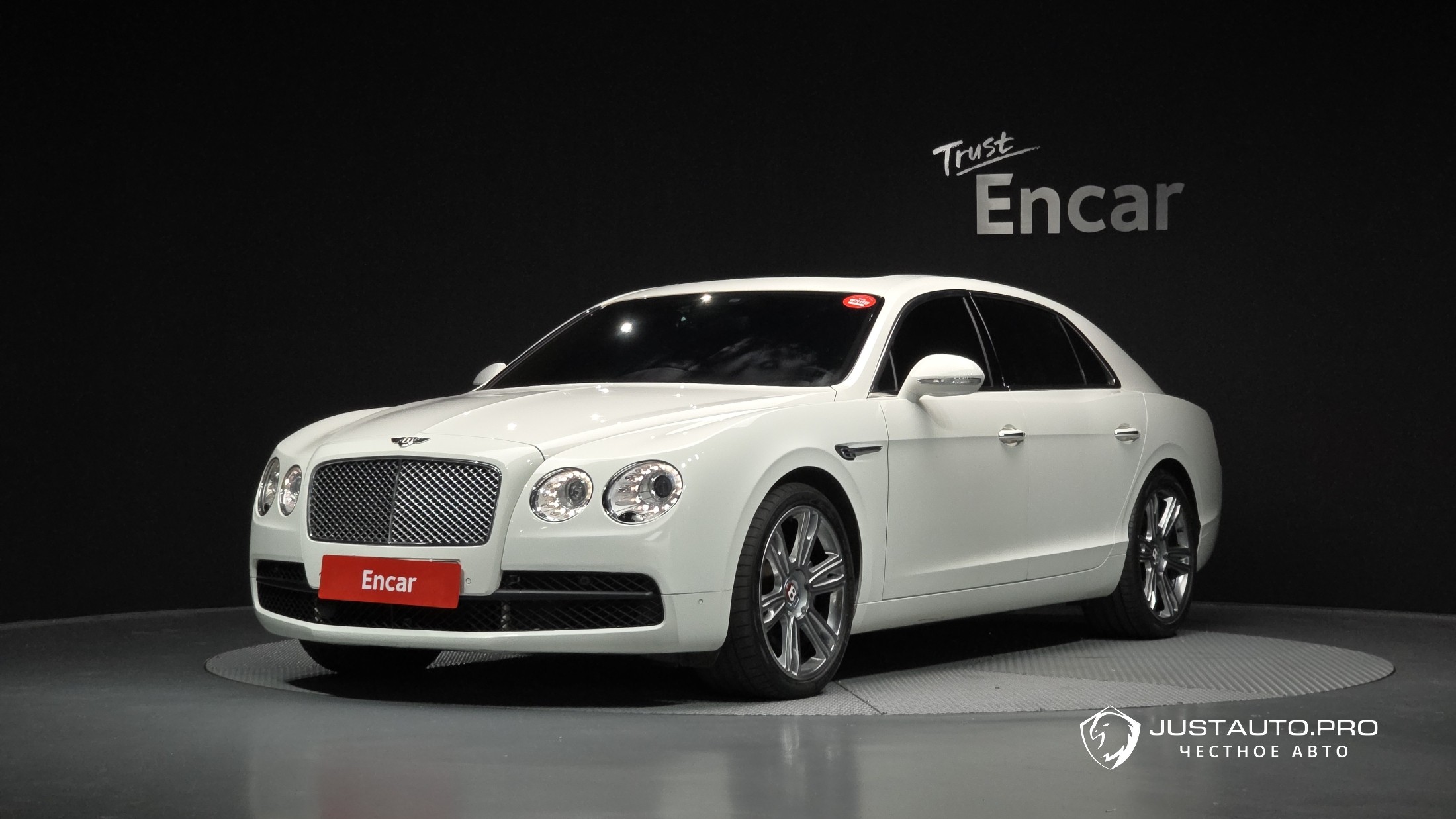 Автомобиль Bentley Flying Spur