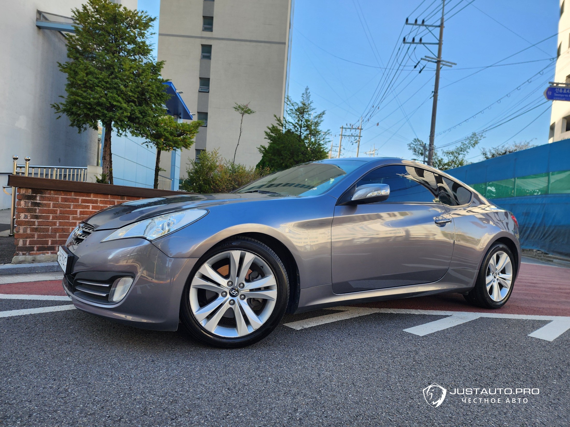 Автомобиль Hyundai Genesis