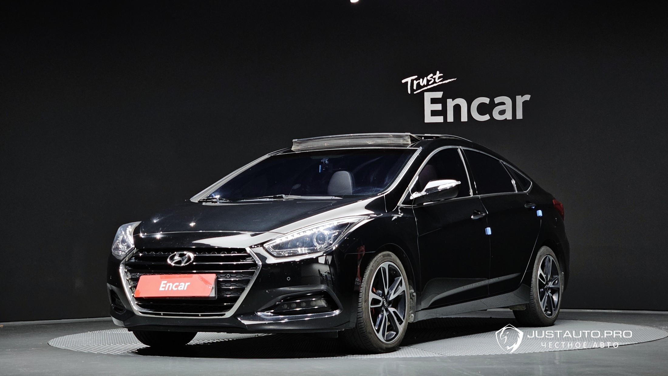 Автомобиль Hyundai i40