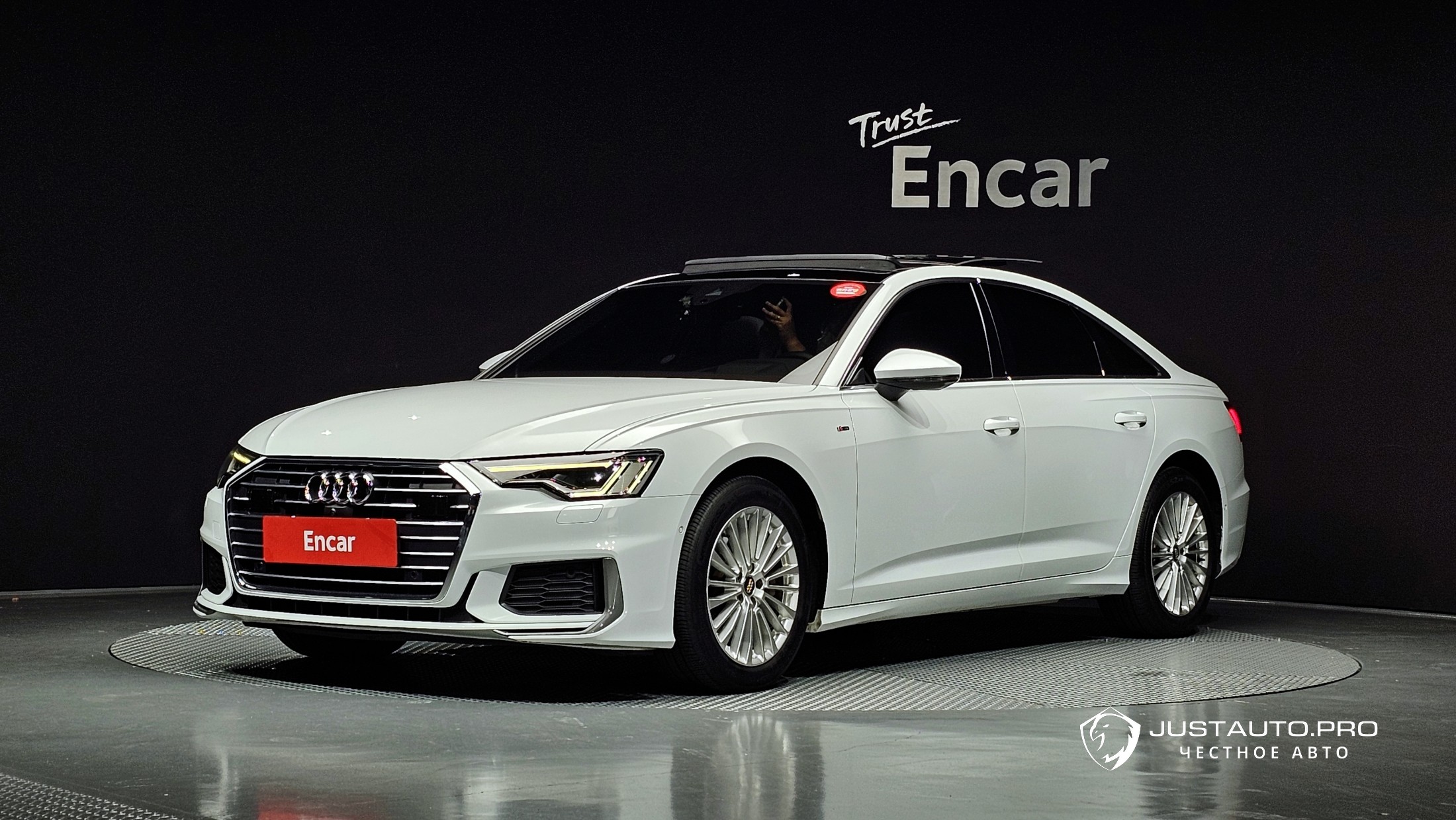 Автомобиль Audi A6