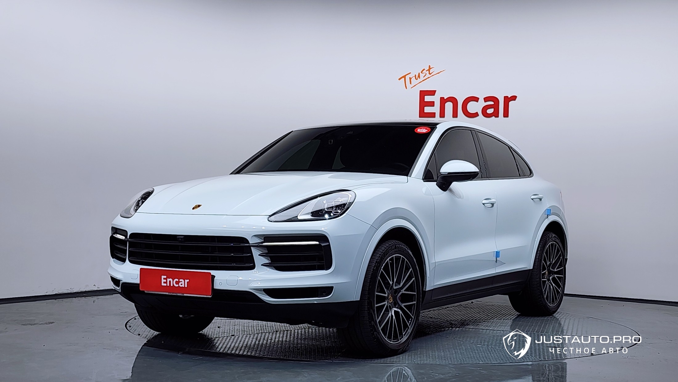 Автомобиль Porsche Cayenne