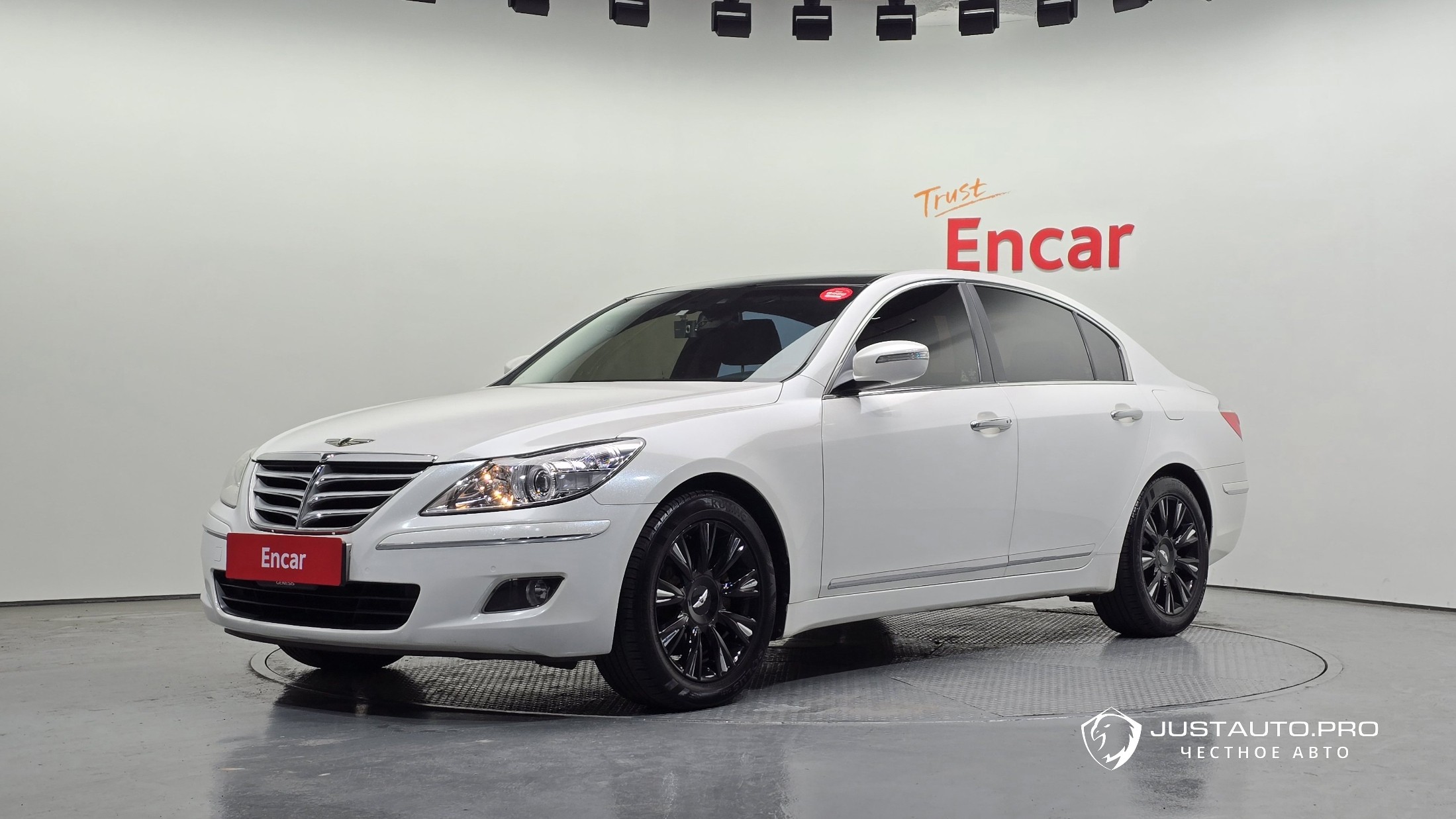 Автомобиль Hyundai Genesis