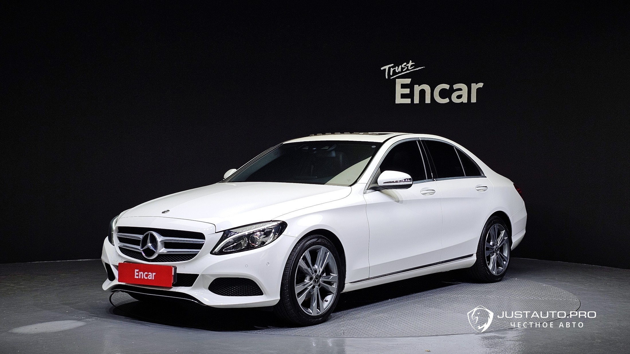 Автомобиль Mercedes-Benz C-Class