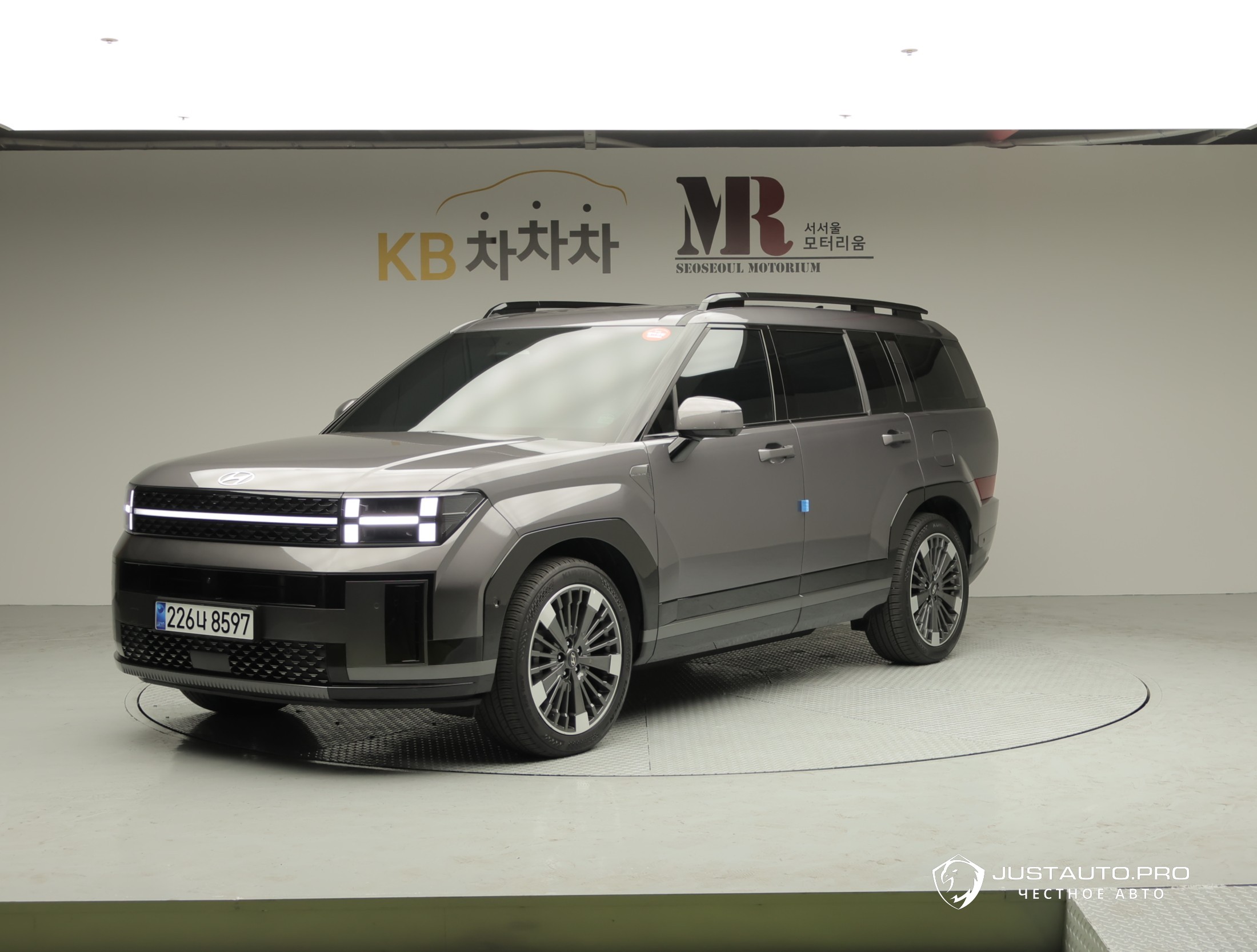 Автомобиль Hyundai Santafe