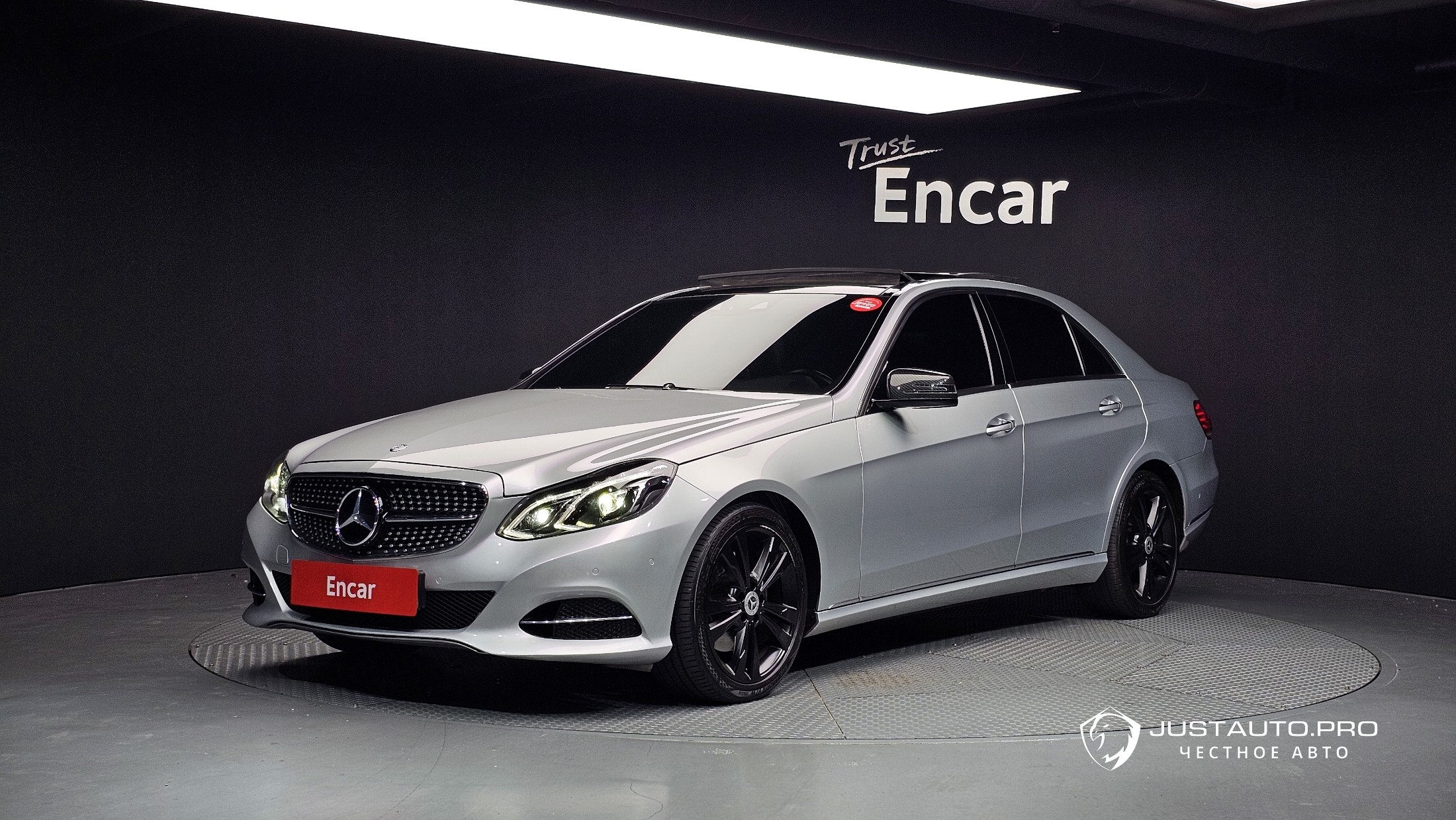 Автомобиль Mercedes-Benz E-Class