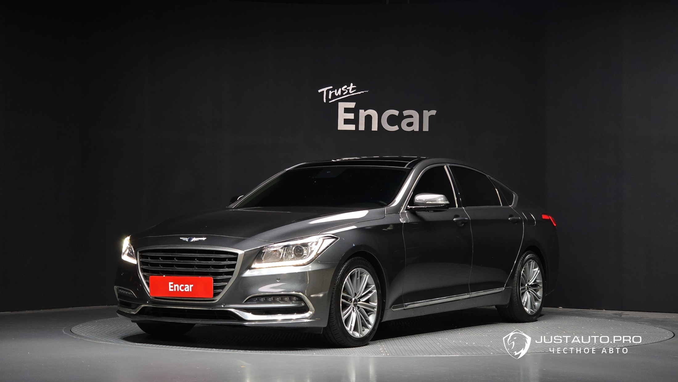 Автомобиль Genesis G80