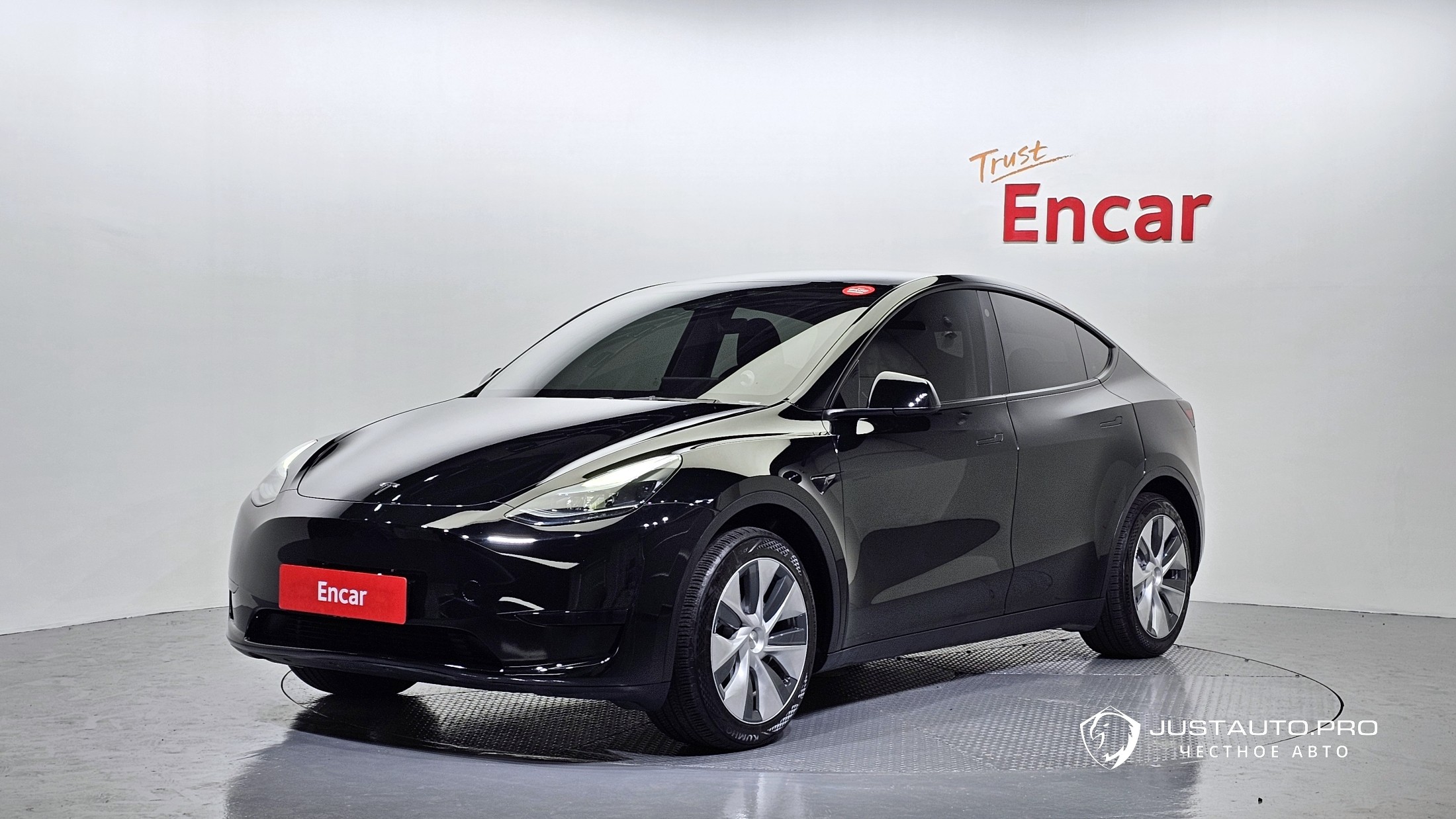 Автомобиль Tesla Model Y