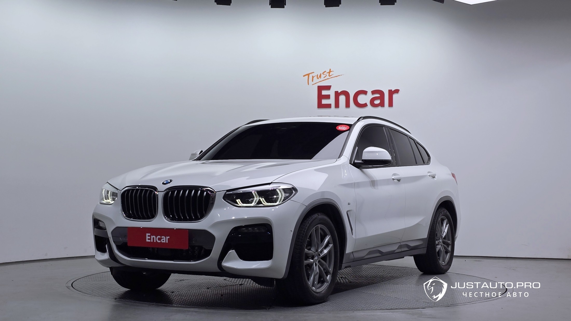 Автомобиль BMW X4