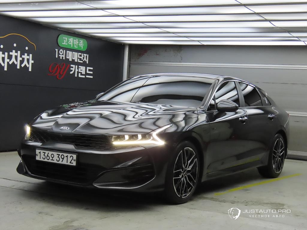 Автомобиль Kia K5