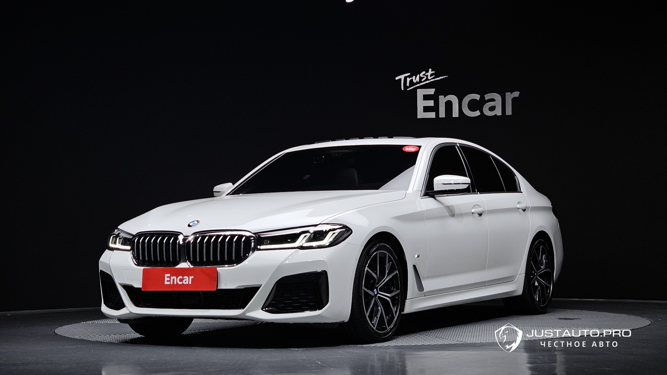 Автомобиль BMW 5-Series