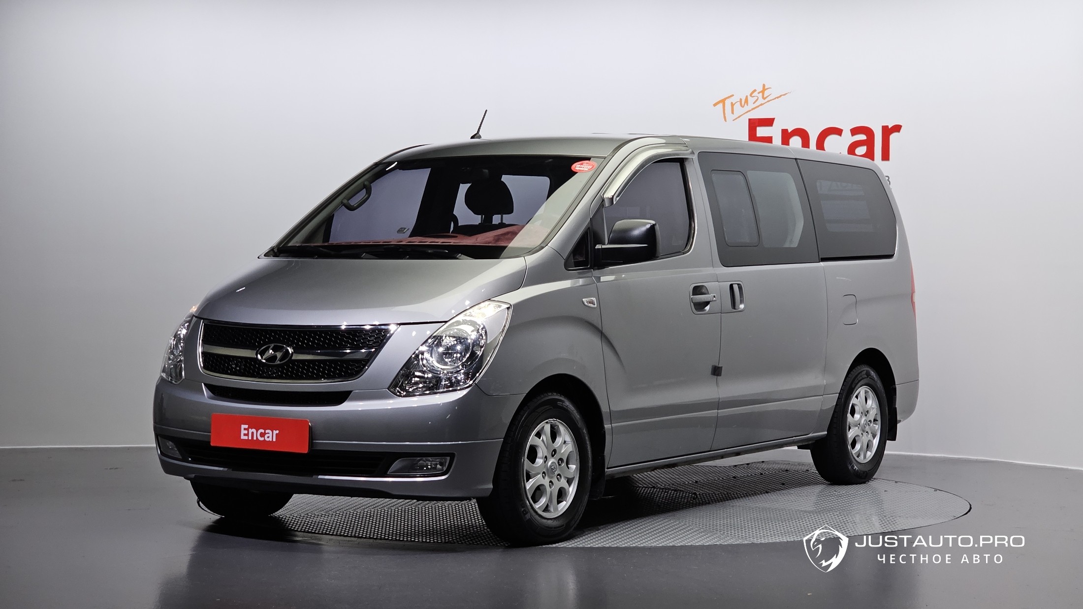 Автомобиль Hyundai Starex