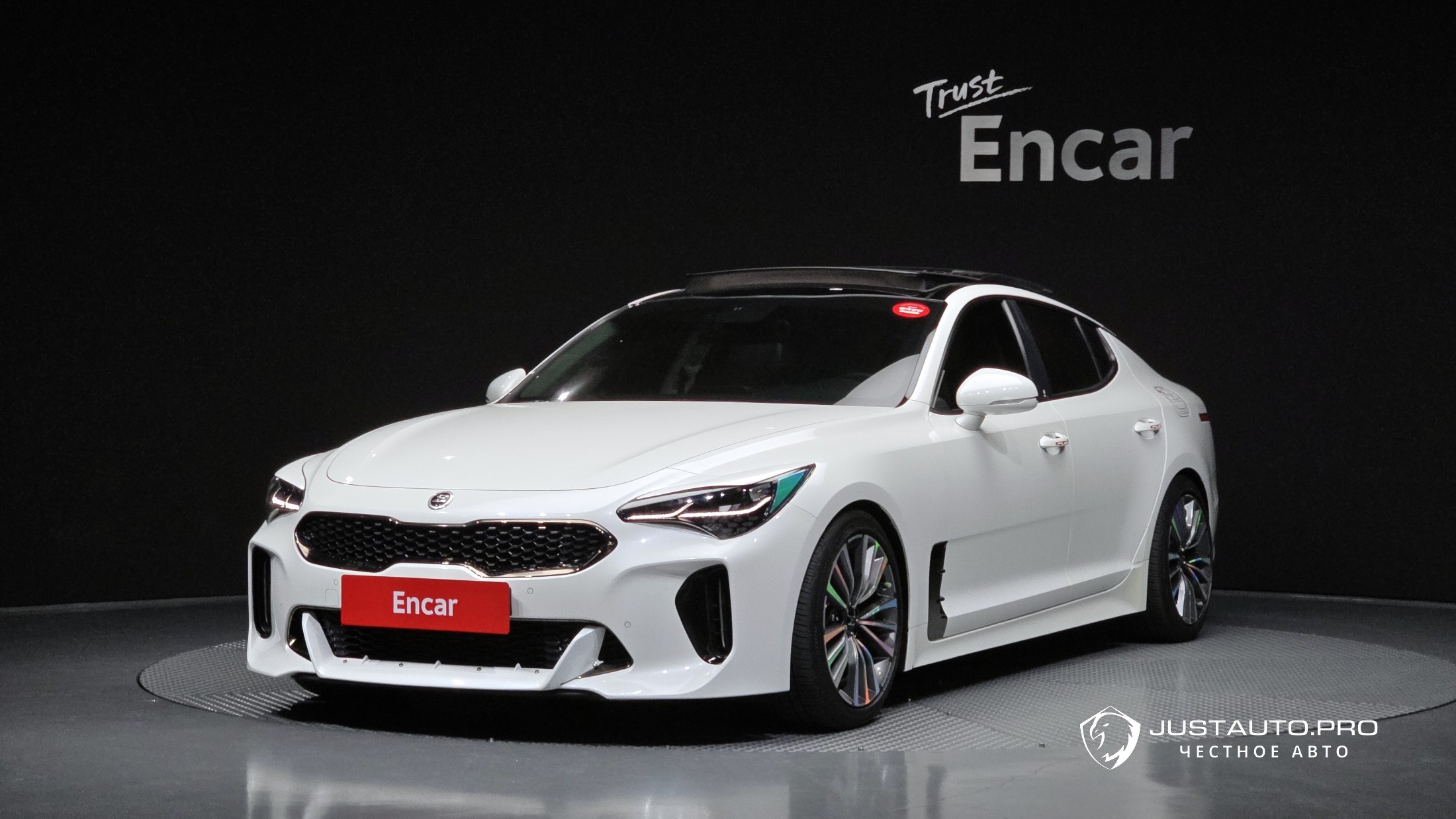 Автомобиль Kia Stinger
