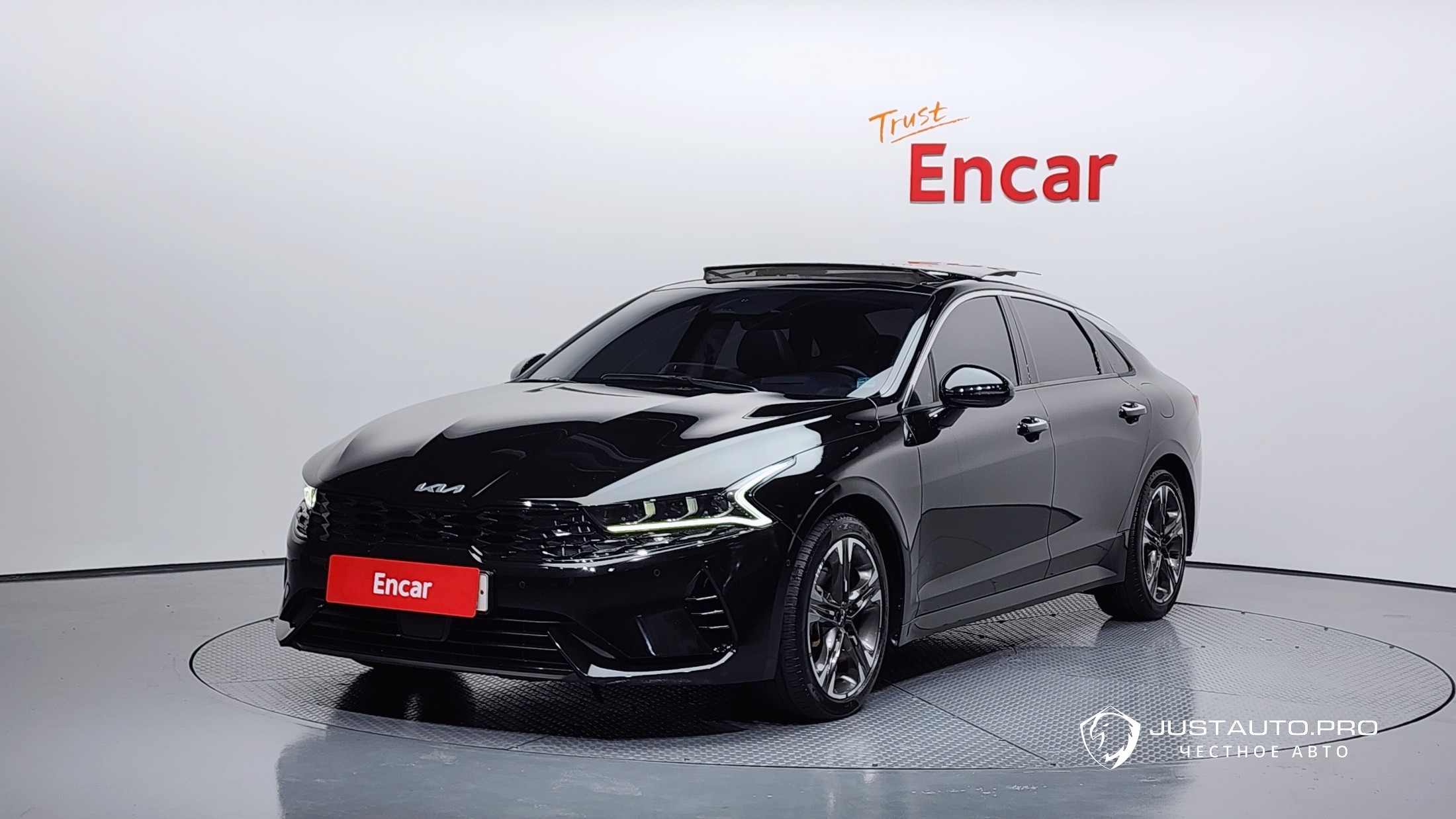 Автомобиль Kia K5