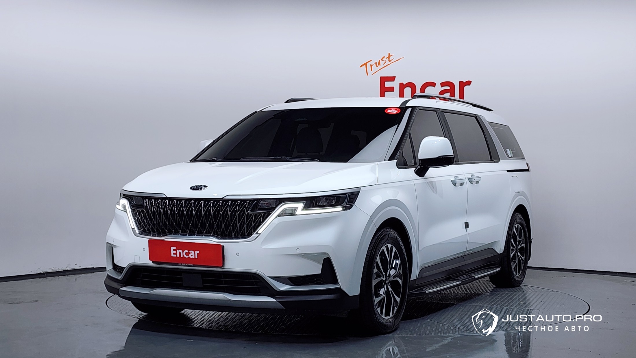 Автомобиль Kia Canival